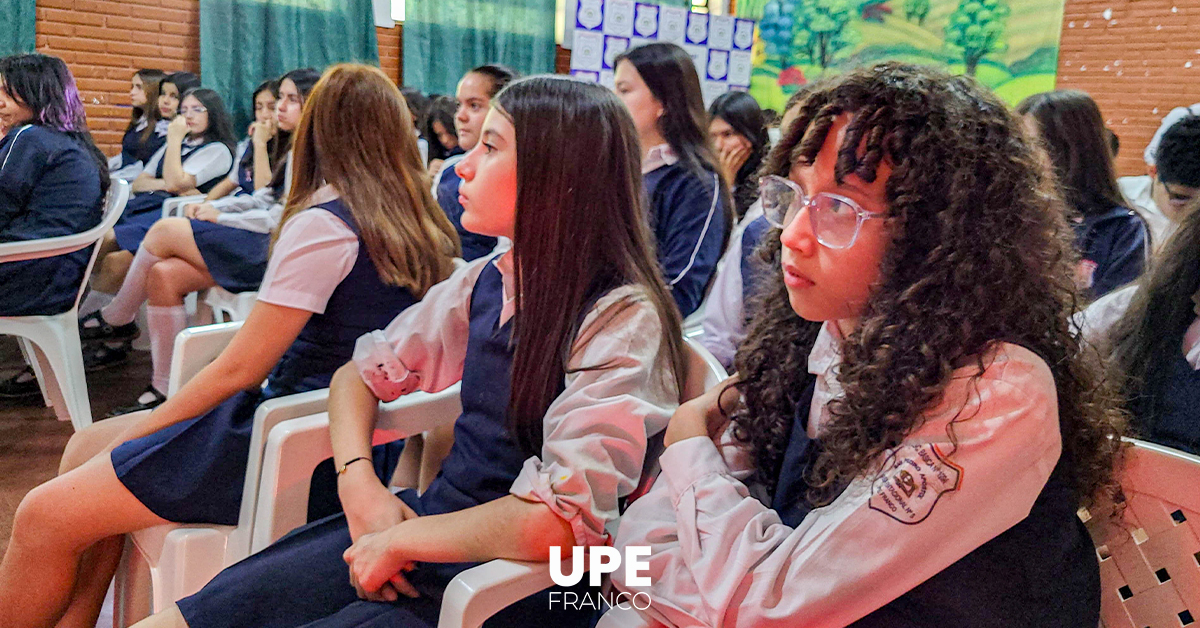 Octubre Verdaderamente Rosa: Prevención del Cáncer en la Escuela San Pedro Apóstol