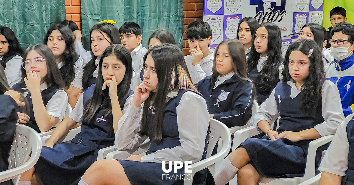 Octubre Verdaderamente Rosa: Prevención del Cáncer en la Escuela San Pedro Apóstol