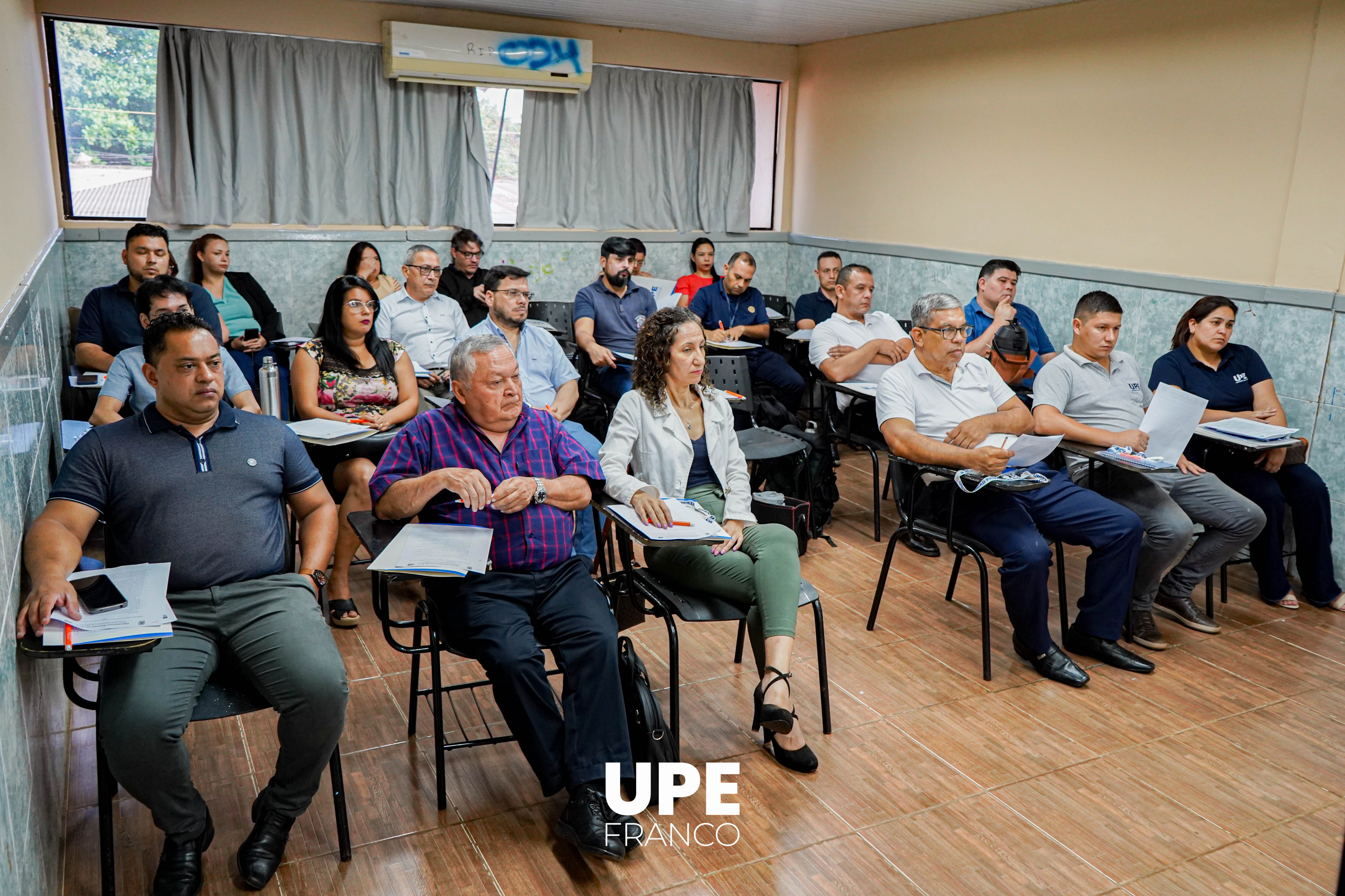 Claustro Docente: Facultad de Ciencias de la Informática define estrategias académicas para el 2025