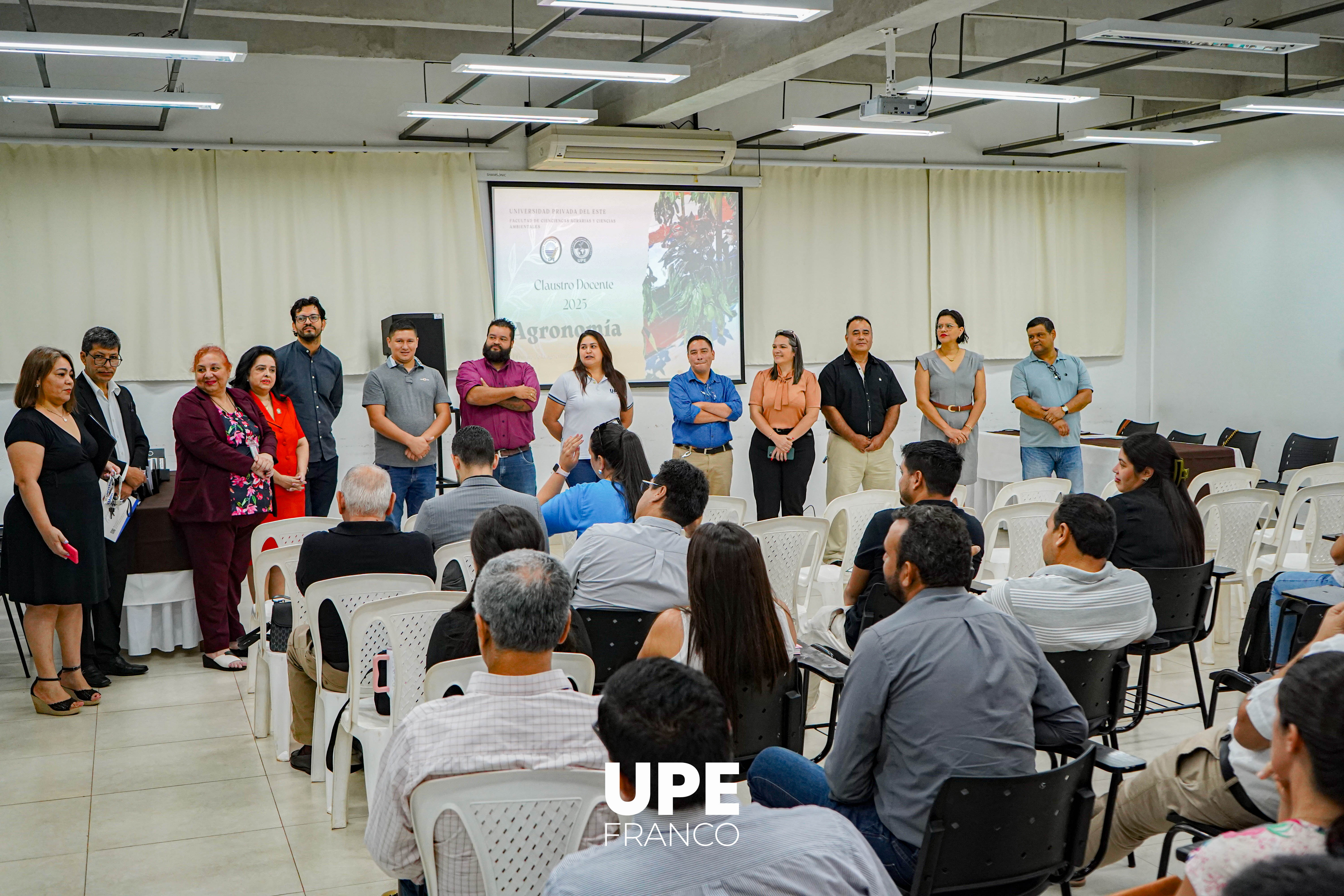 Facultad de Ciencias Agropecuarias y Ciencias Ambientales concluye su primer Claustro Docente 2025