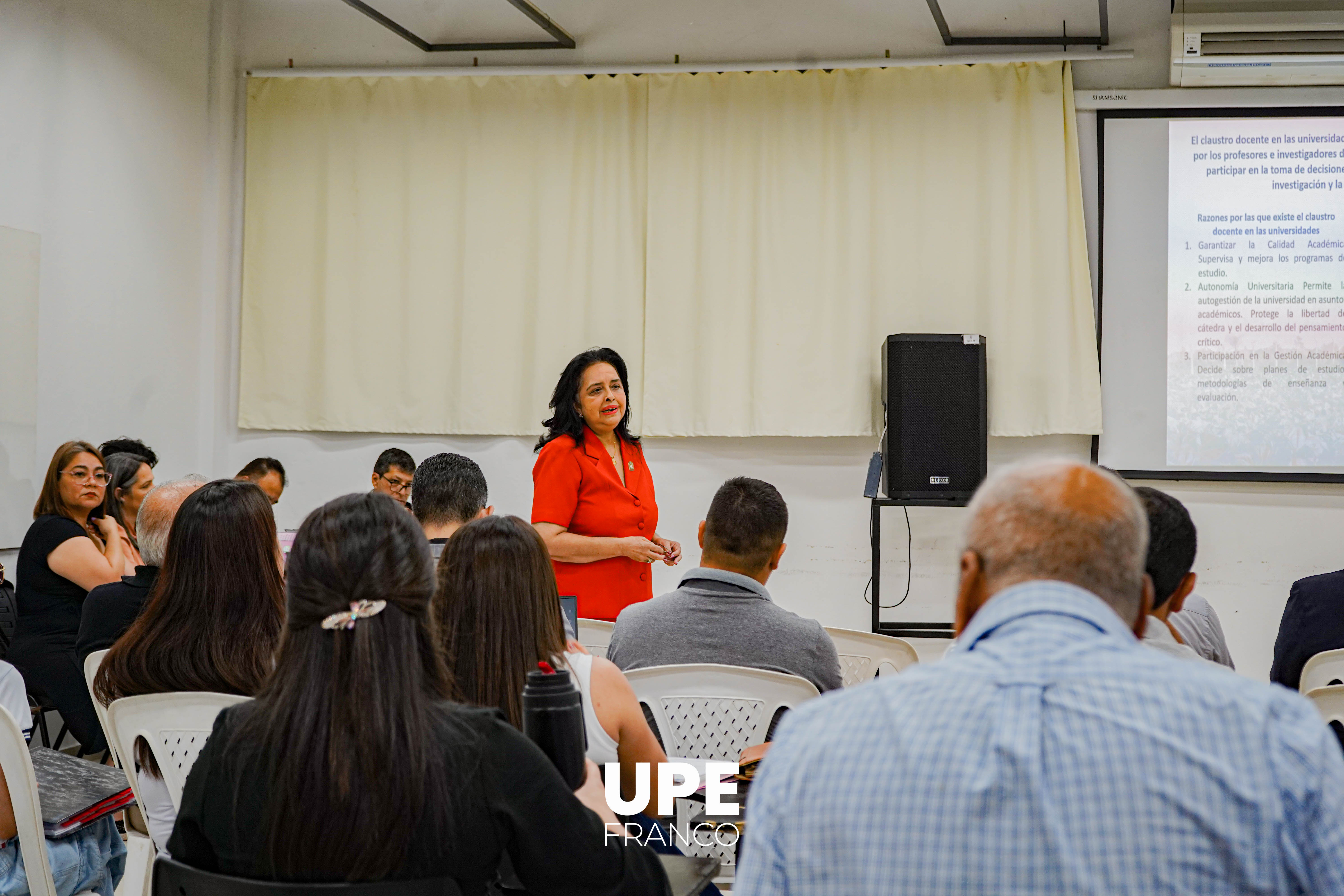 Facultad de Ciencias Agropecuarias y Ciencias Ambientales concluye su primer Claustro Docente 2025