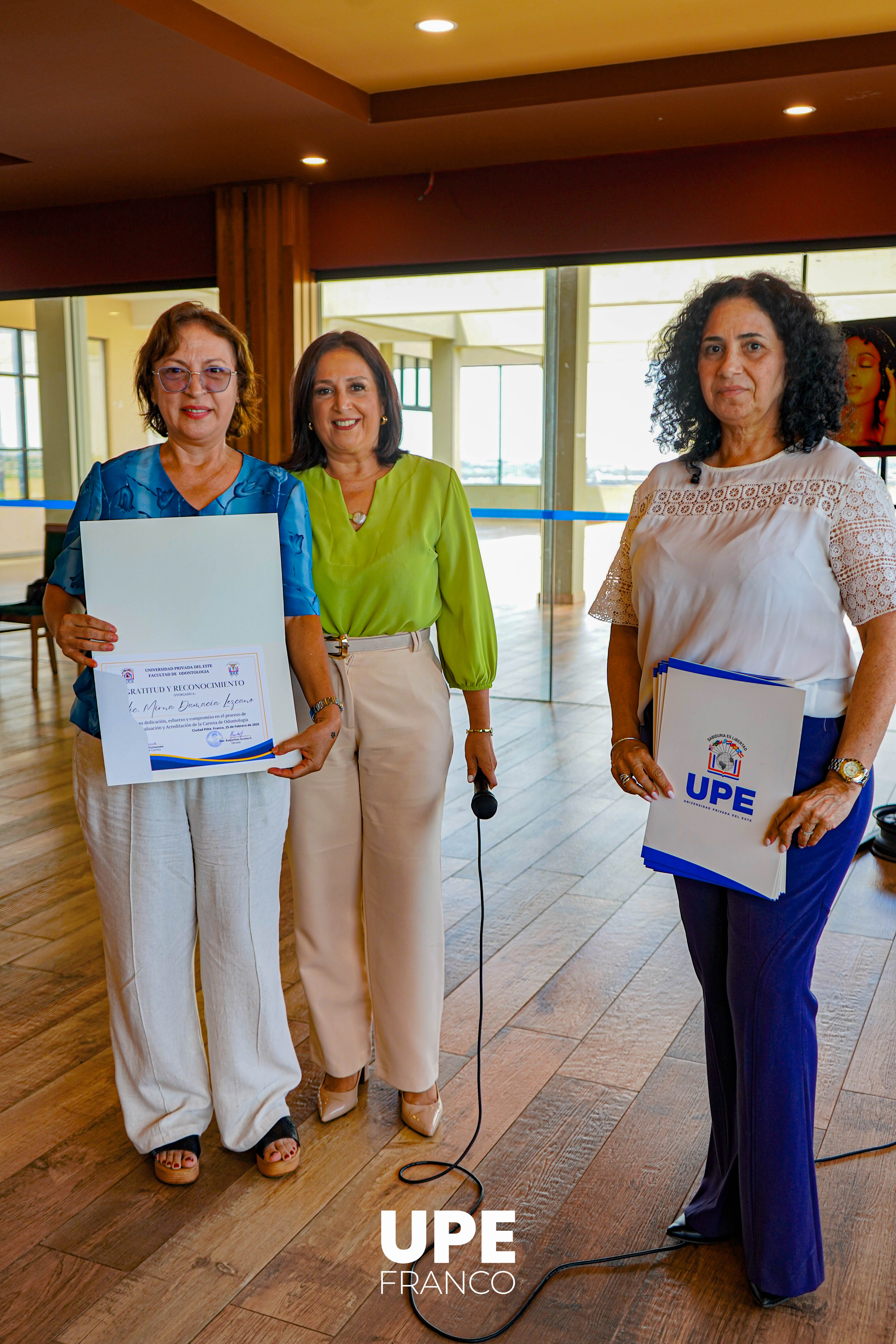 Claustro Docente 2025: Docentes de Odontología UPE se reúnen para potenciar la educación en 2025
