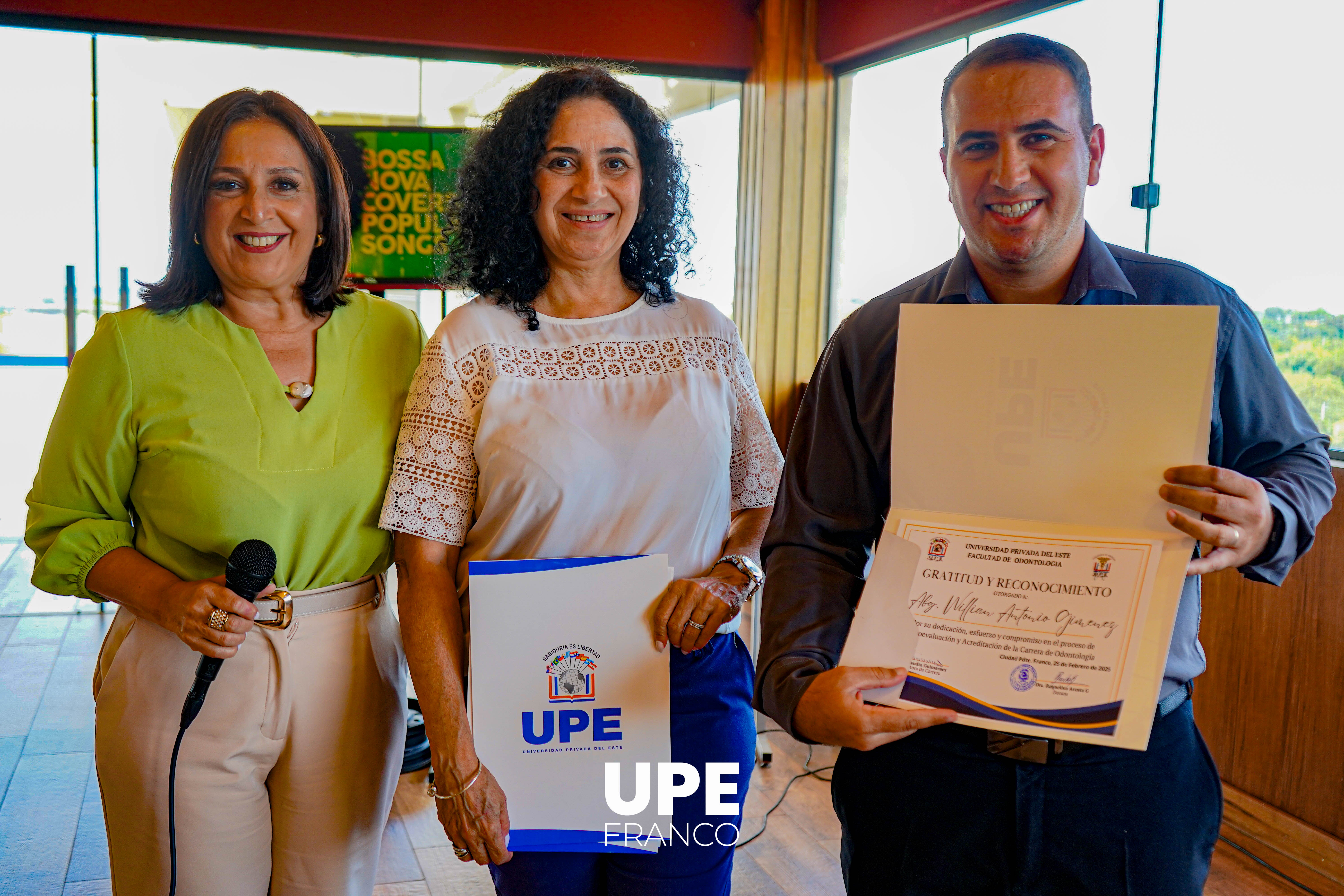 Claustro Docente 2025: Docentes de Odontología UPE se reúnen para potenciar la educación en 2025