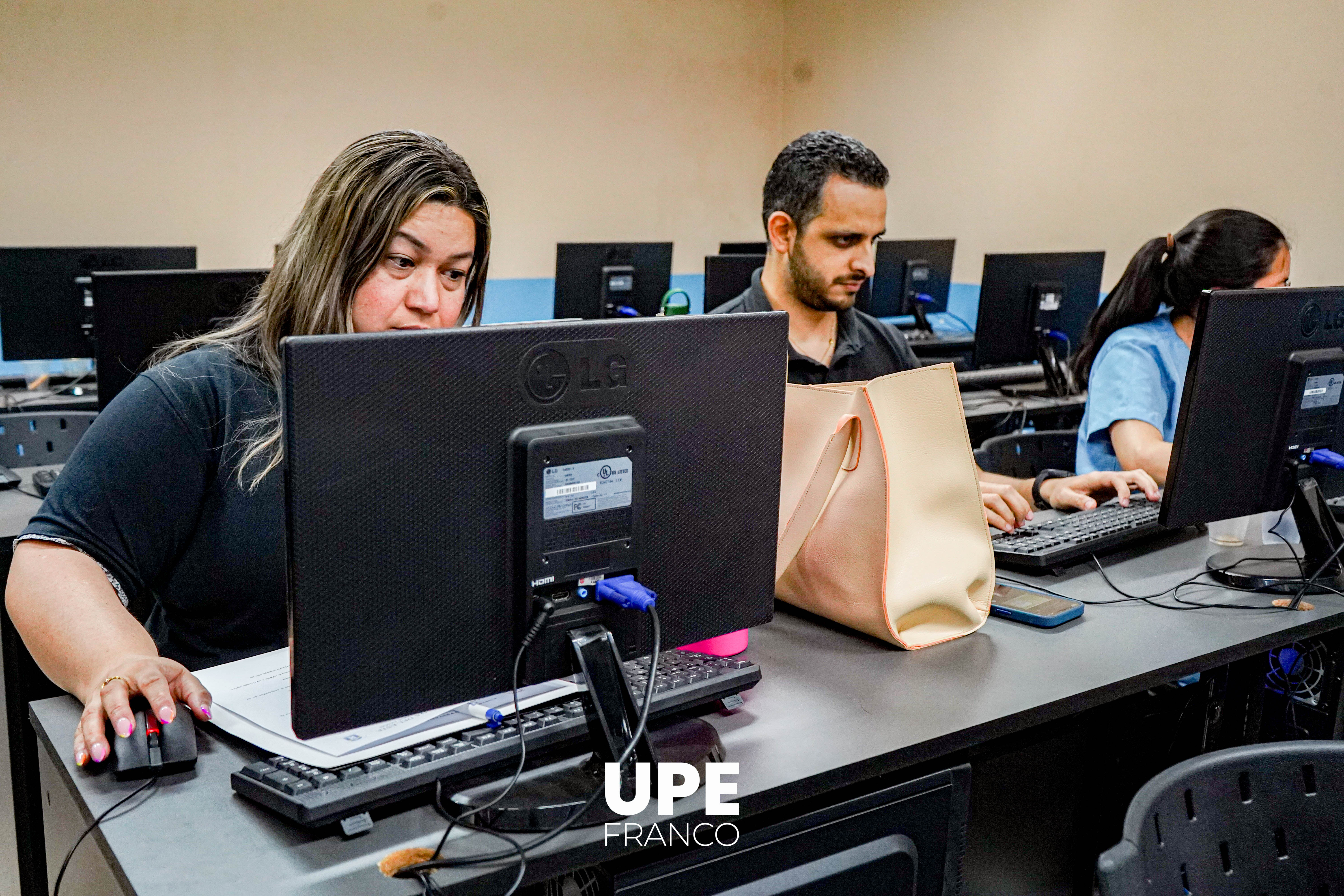 Culmina con éxito la capacitación en Herramientas Informáticas para la Educación