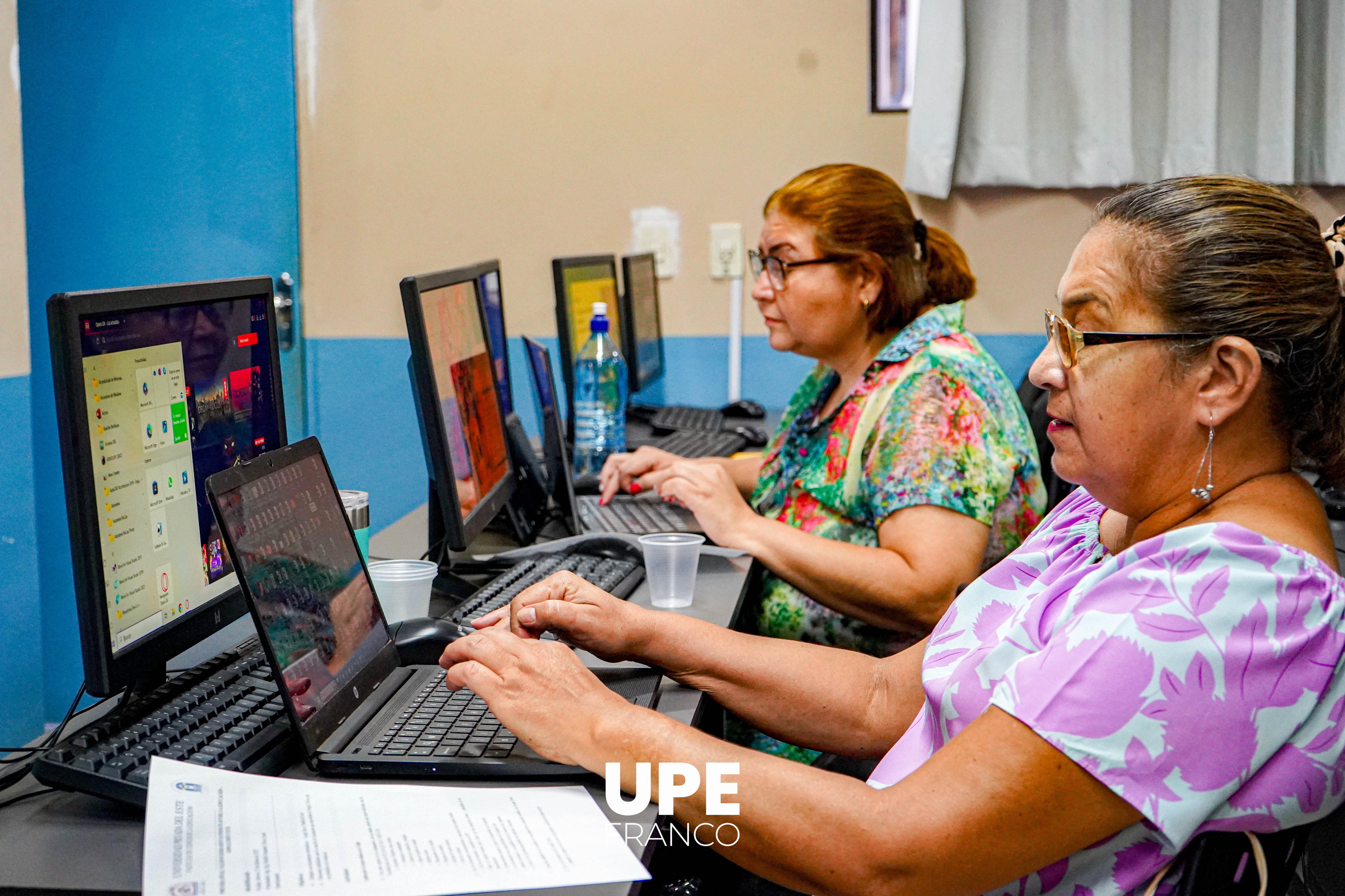 Culmina con éxito la capacitación en Herramientas Informáticas para la Educación