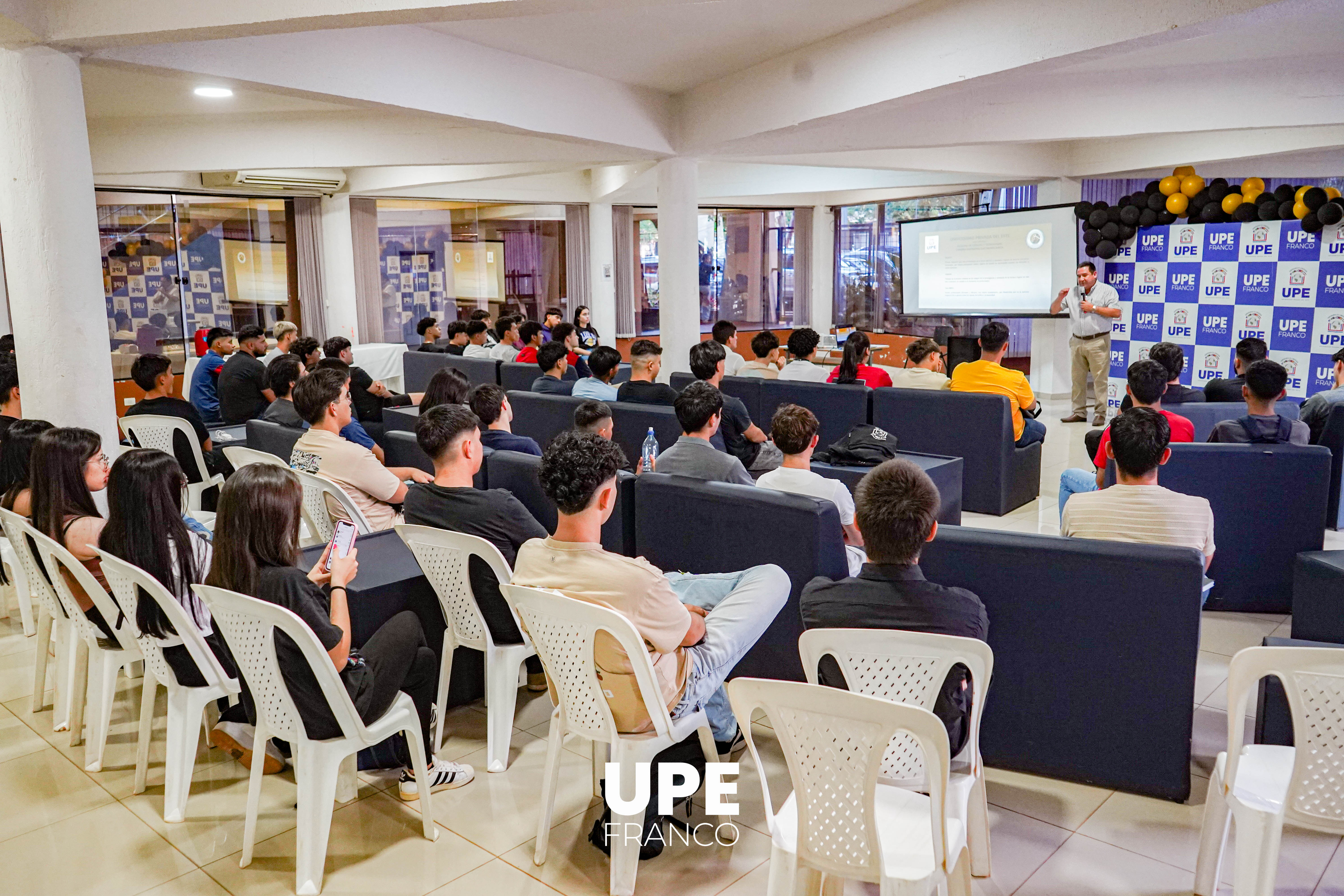 Jornada de Inducción: UPE Franco recibe a sus nuevos estudiantes de Ingeniería Electromecánica