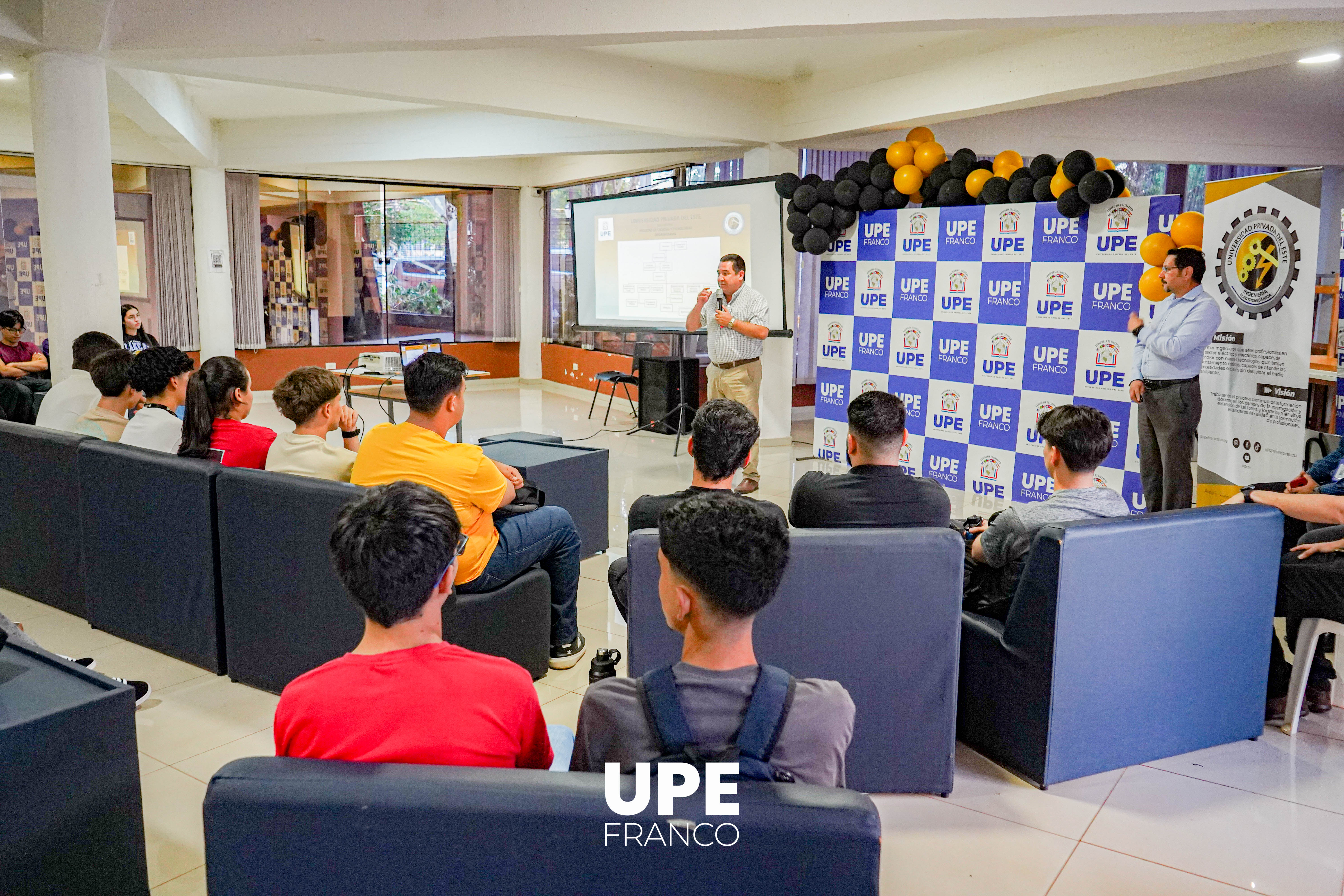 Jornada de Inducción: UPE Franco recibe a sus nuevos estudiantes de Ingeniería Electromecánica