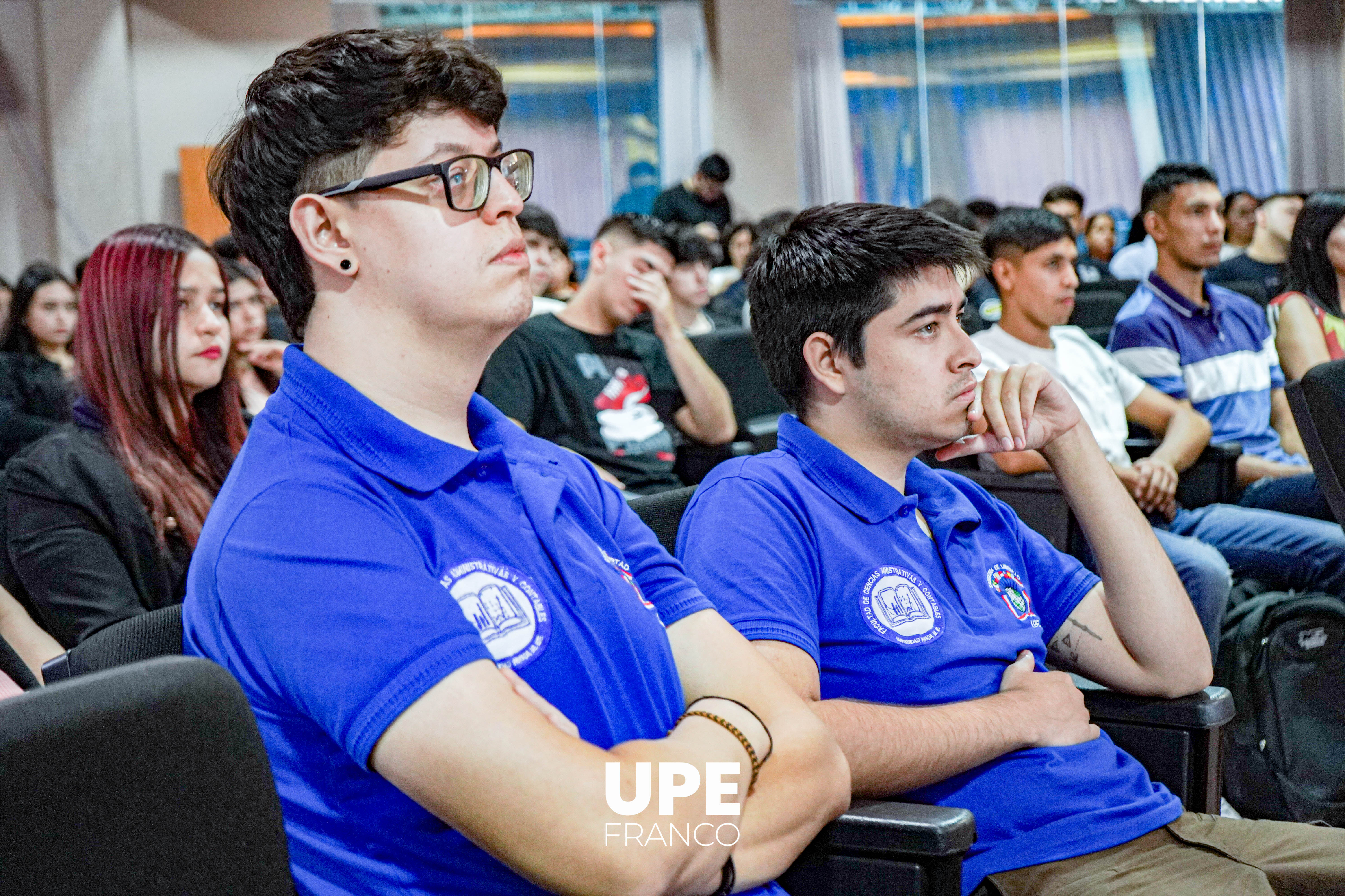 Facultad de Ciencias Administrativas y Contables Recibe a sus Nuevos Estudiantes