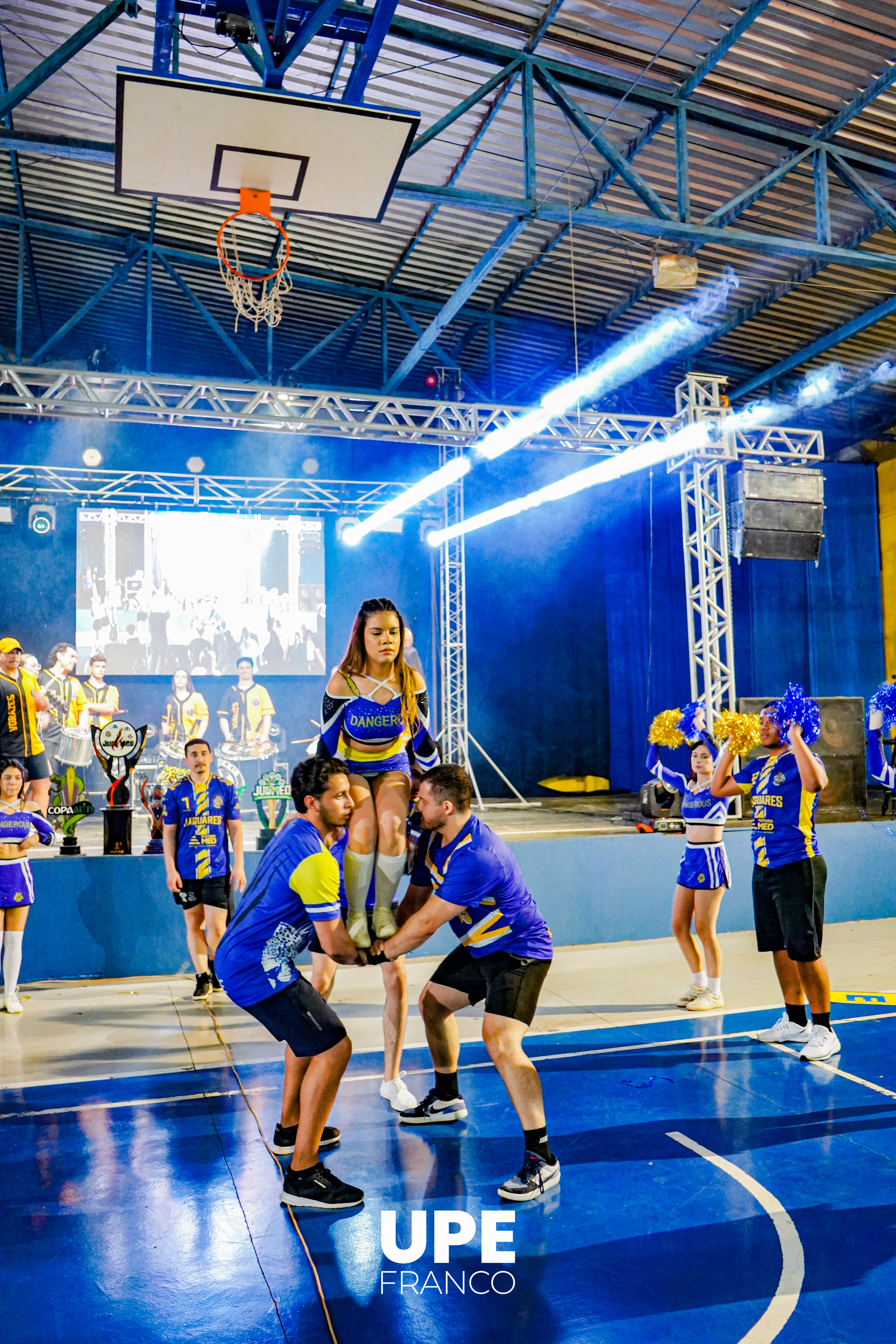 UPE FRANCO Celebra 33 Años de Excelencia