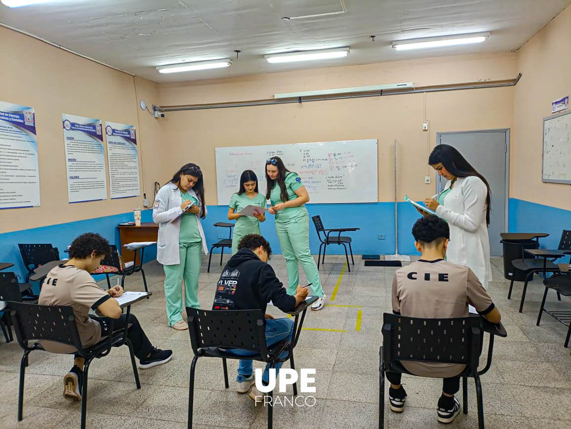 Consultas Nutricionales en el Colegio Intercontinental del Este: Educación y bienestar