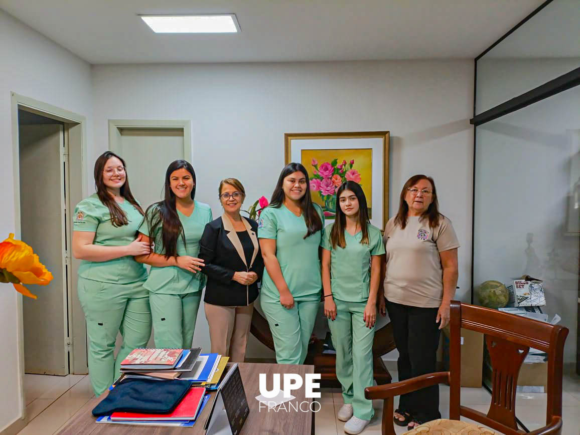 Consultas Nutricionales en el Colegio Intercontinental del Este: Educación y bienestar