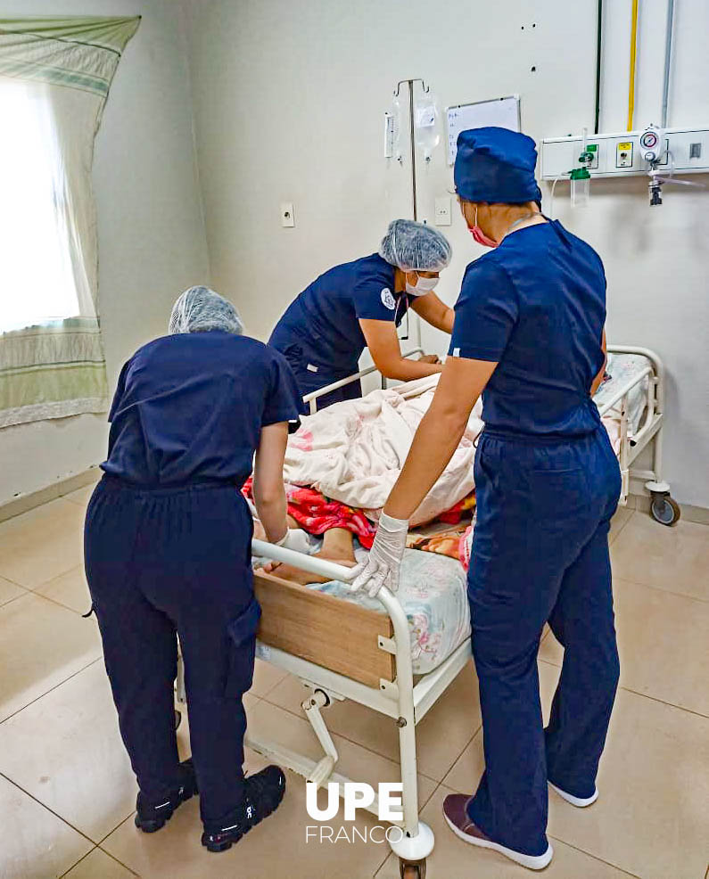 Kinesiología y Fisioterapia: Formación Práctica en el Hospital Distrital de Hernandarias