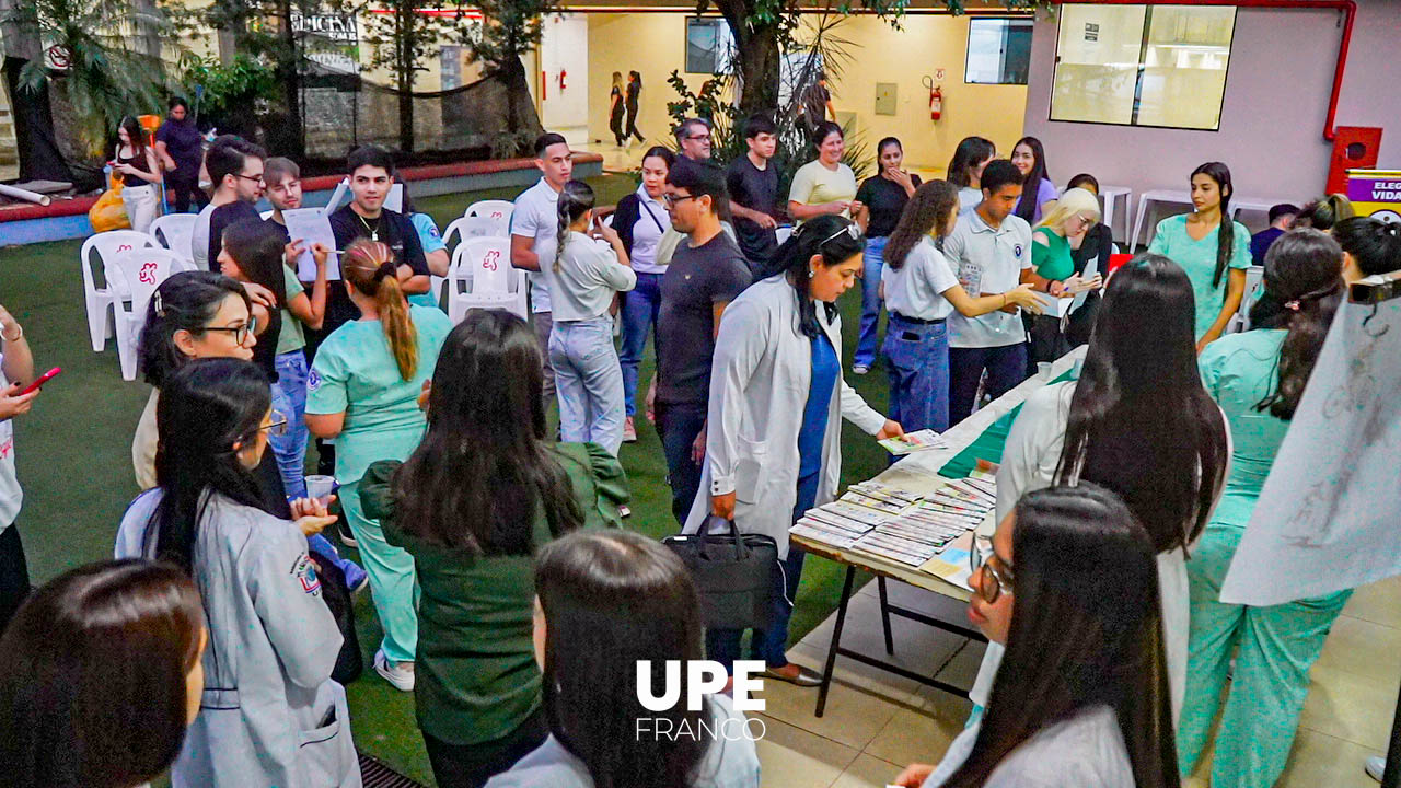 Estudiantes de Nutrición promueven el consumo responsable de bebidas deportivas