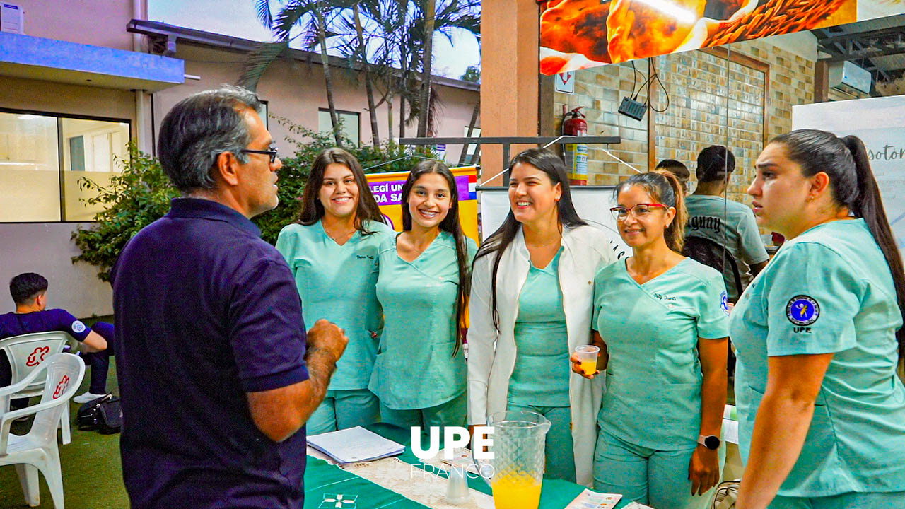 Estudiantes de Nutrición promueven el consumo responsable de bebidas deportivas