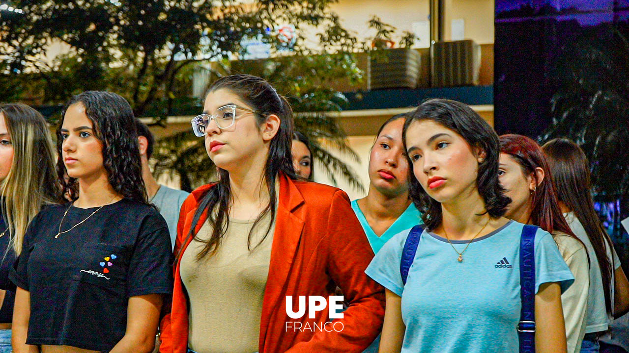 Estudiantes de Nutrición promueven el consumo responsable de bebidas deportivas