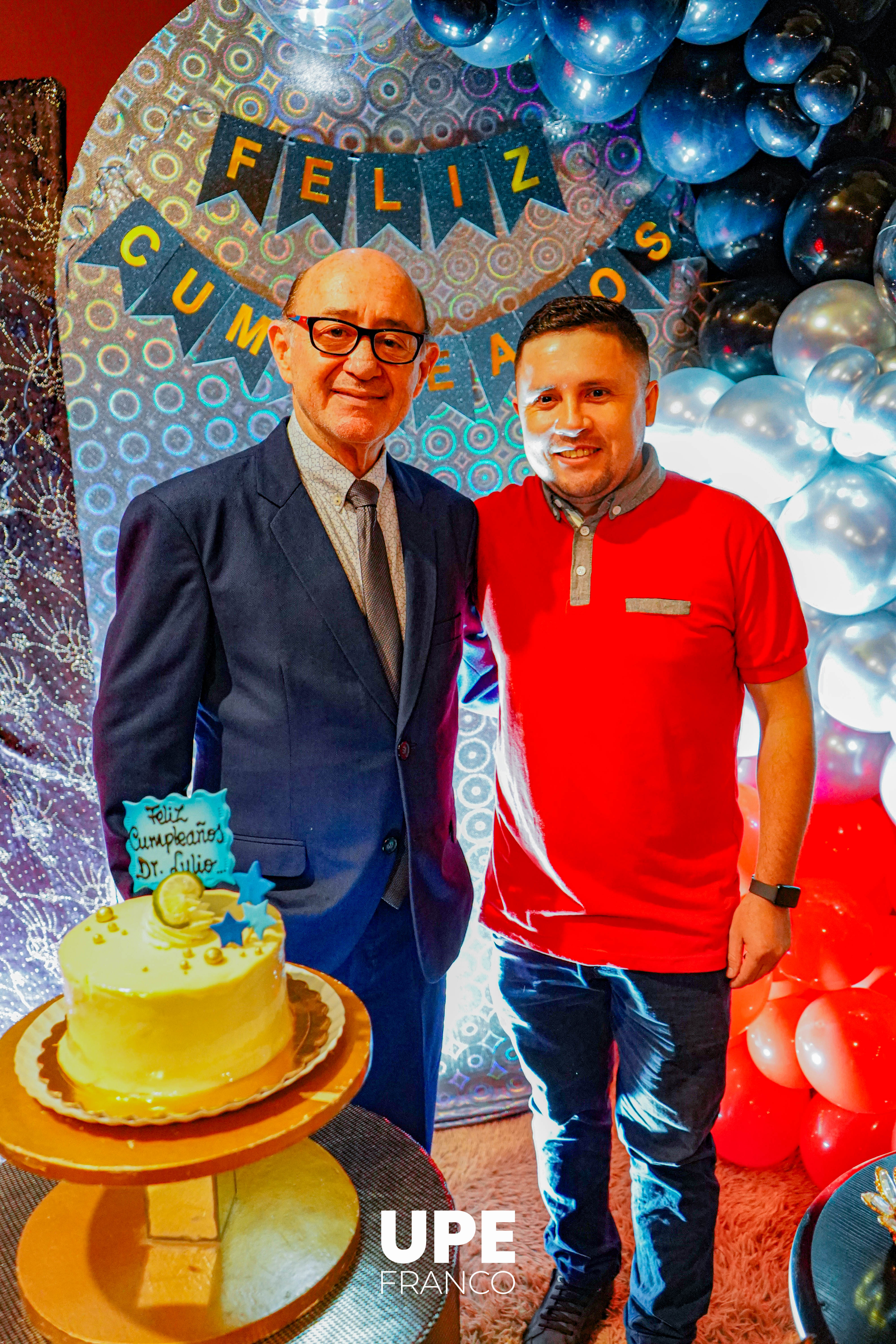 Homenaje al Dr. Lulio Gamarra por su cumpleaños