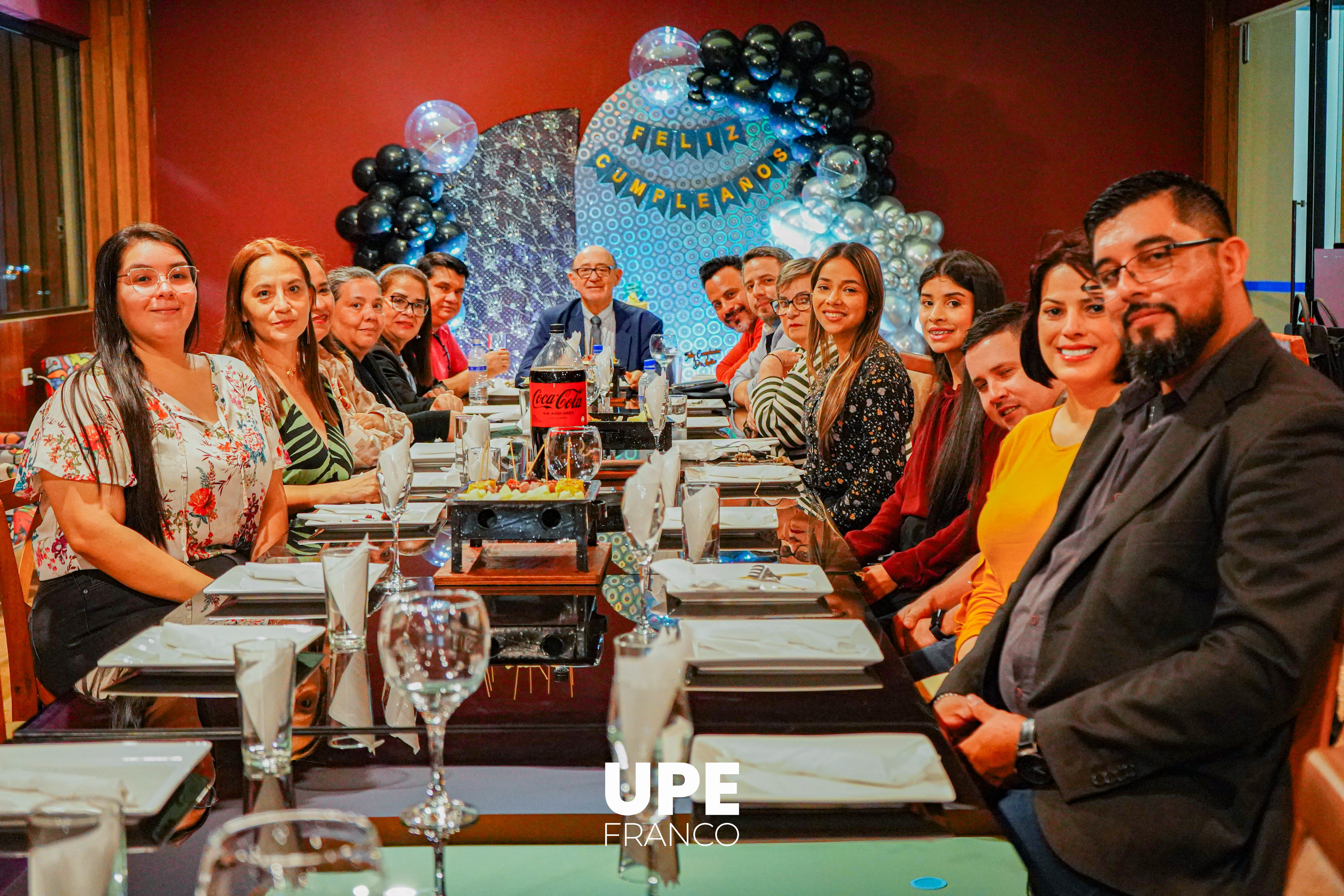 Homenaje al Dr. Lulio Gamarra por su cumpleaños