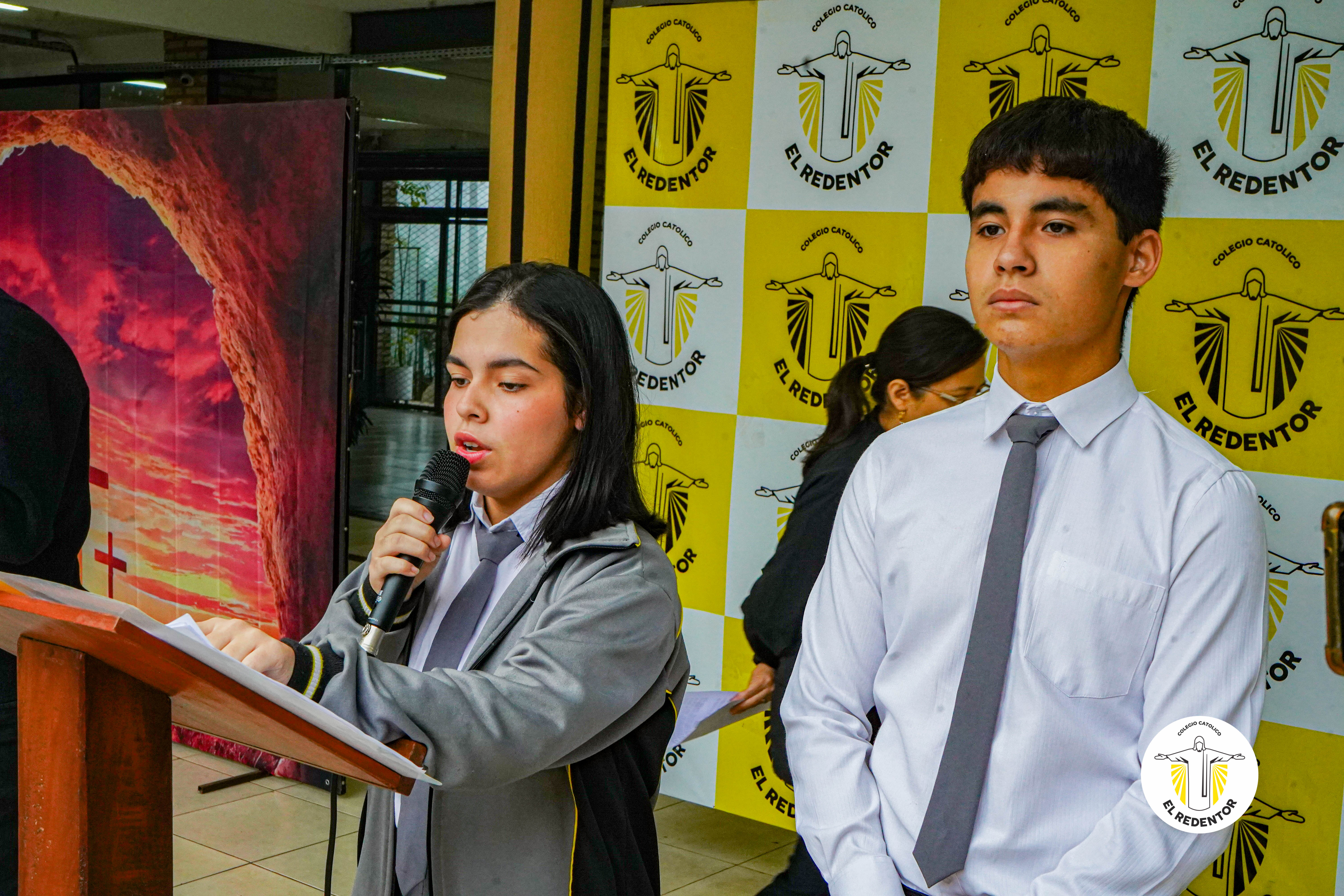 Vía Crucis en el Colegio Redentor: Fe, valores y enseñanzas de Semana Santa