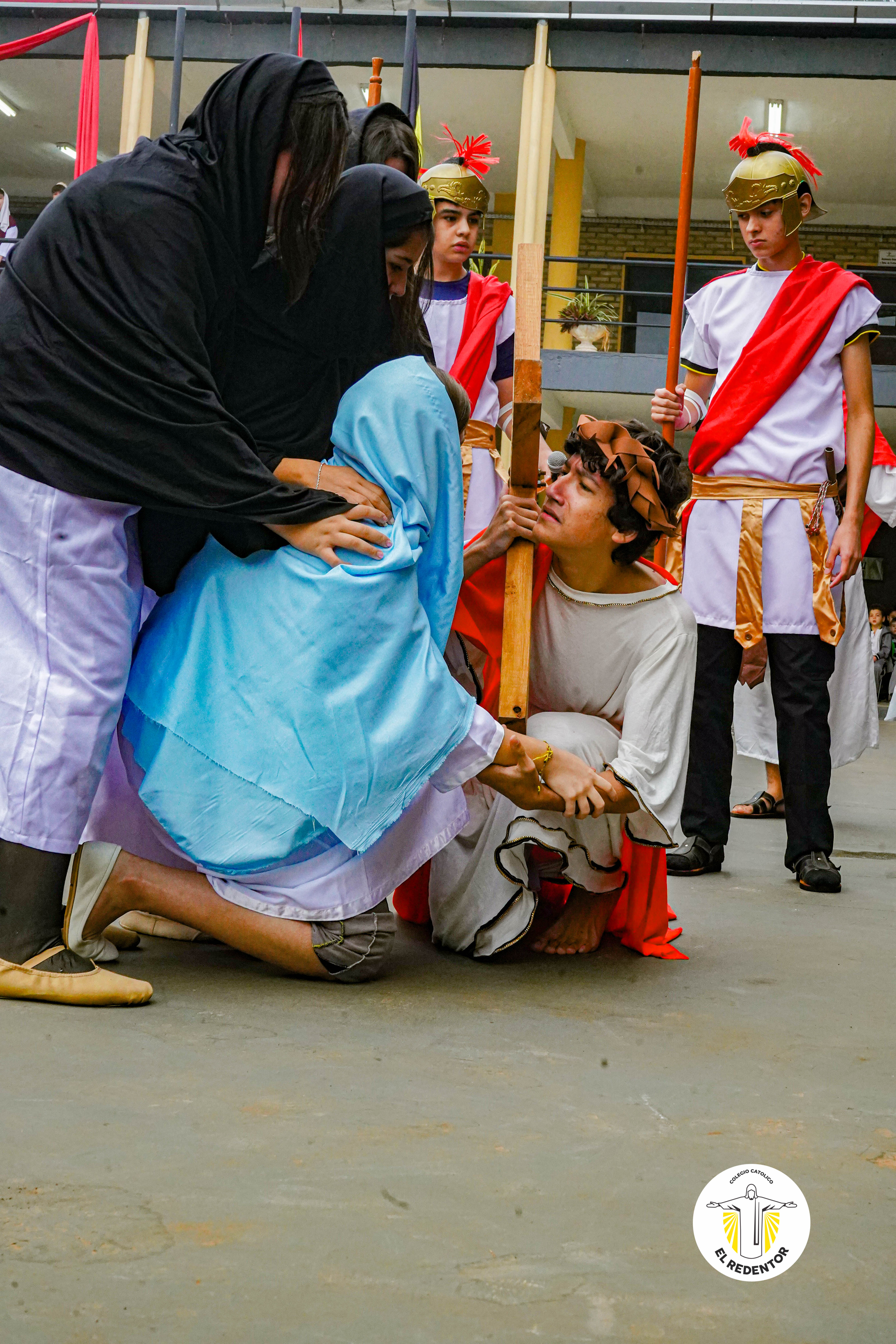 Vía Crucis en el Colegio Redentor: Fe, valores y enseñanzas de Semana Santa