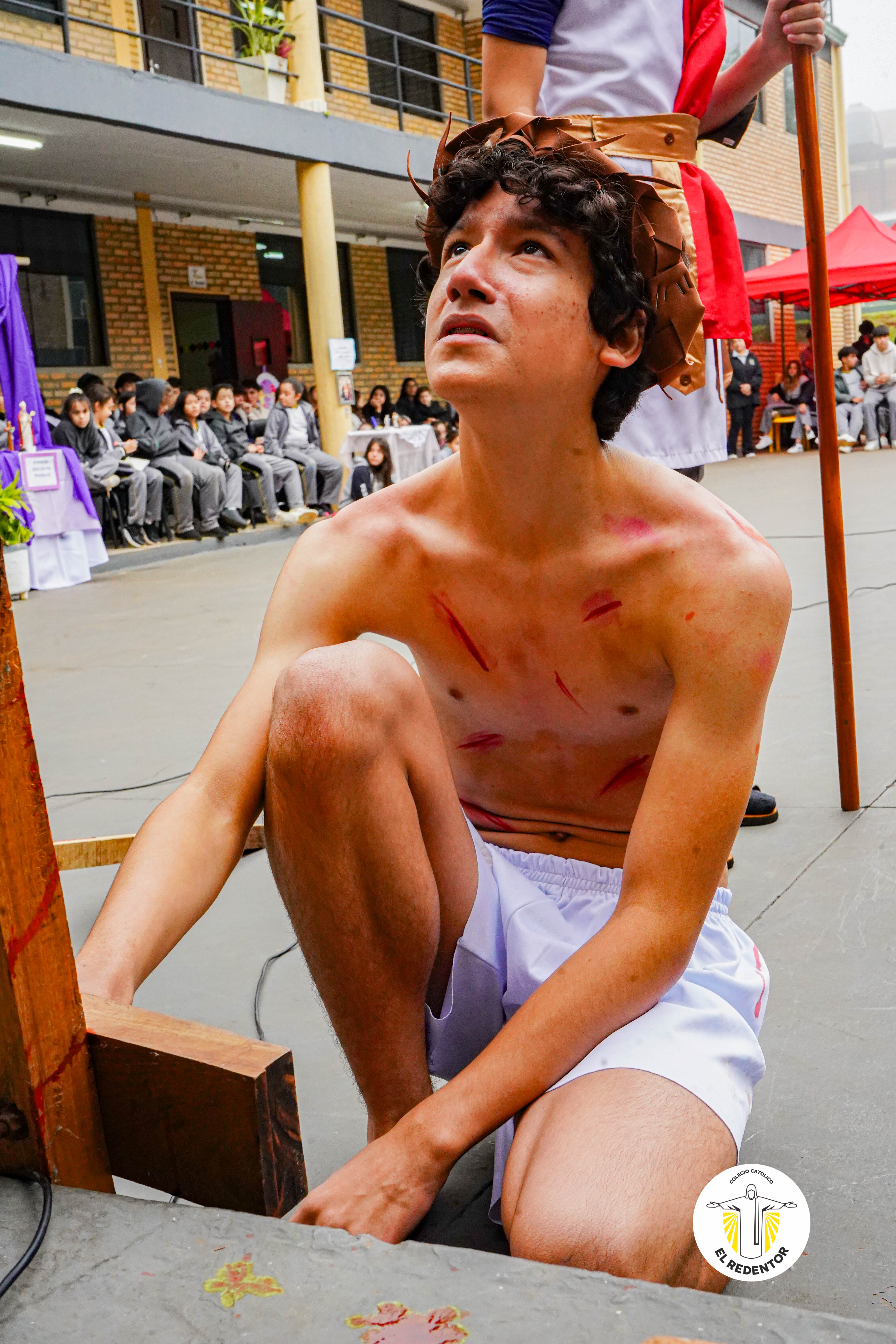 Vía Crucis en el Colegio Redentor: Fe, valores y enseñanzas de Semana Santa