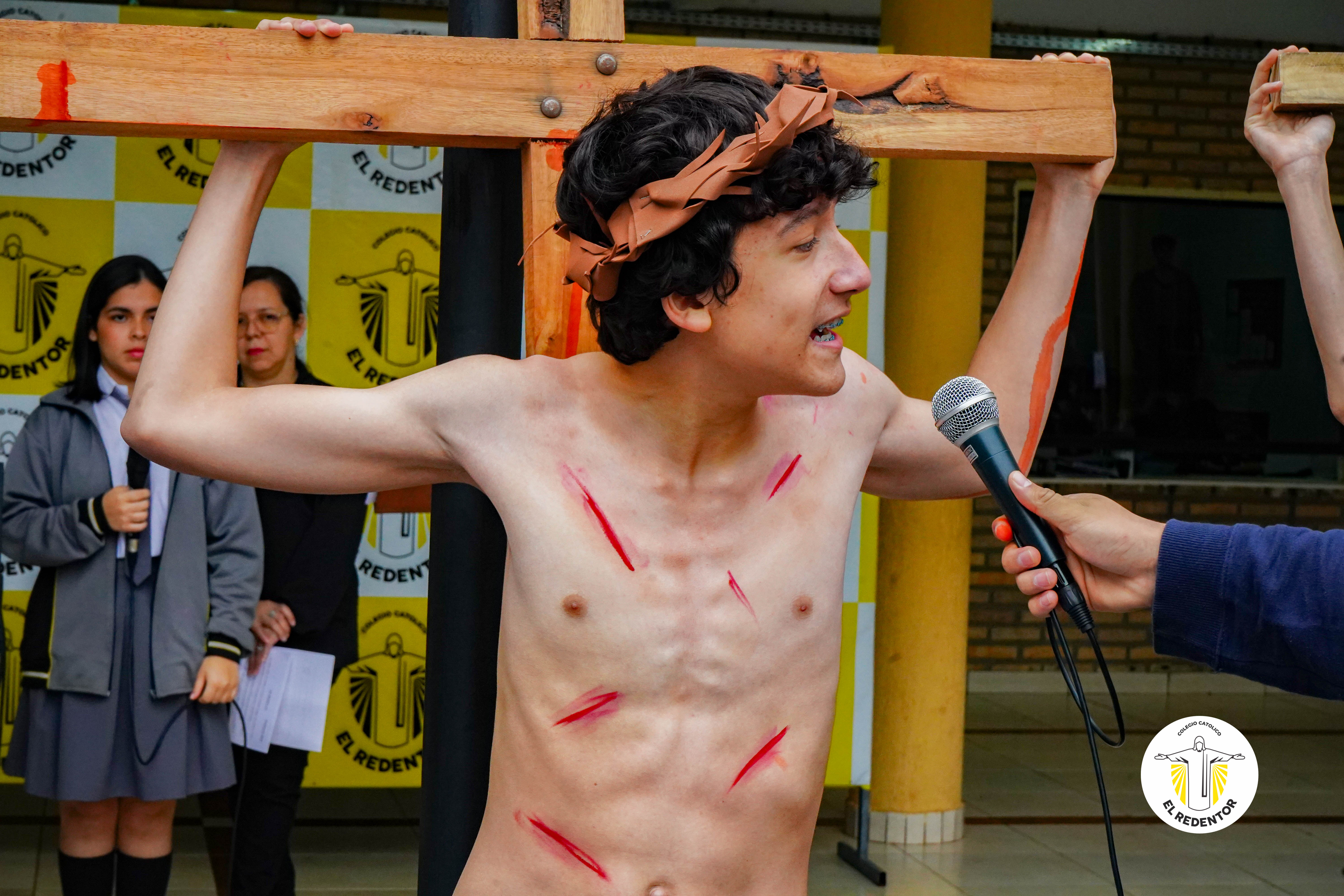 Vía Crucis en el Colegio Redentor: Fe, valores y enseñanzas de Semana Santa