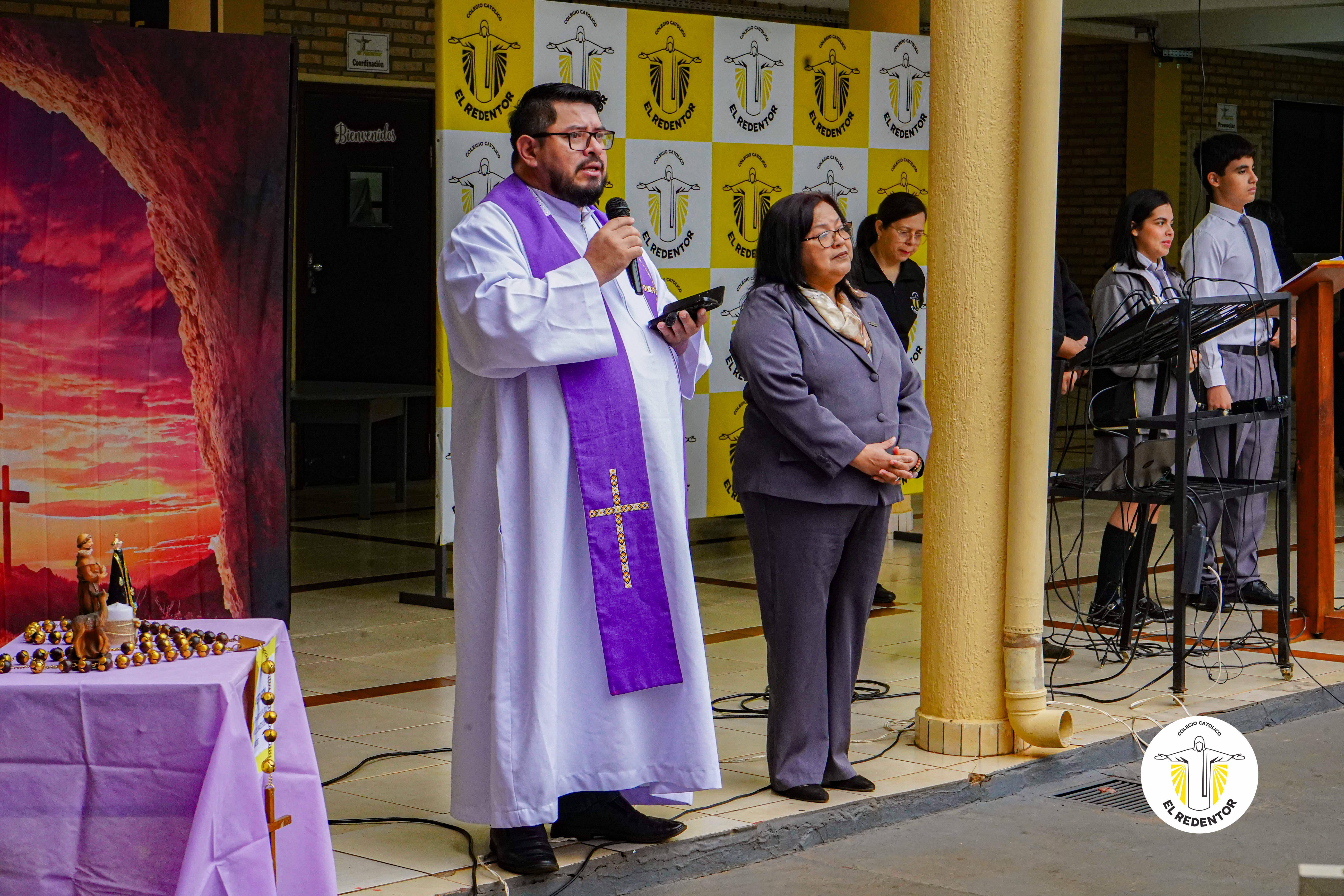 Vía Crucis en el Colegio Redentor: Fe, valores y enseñanzas de Semana Santa