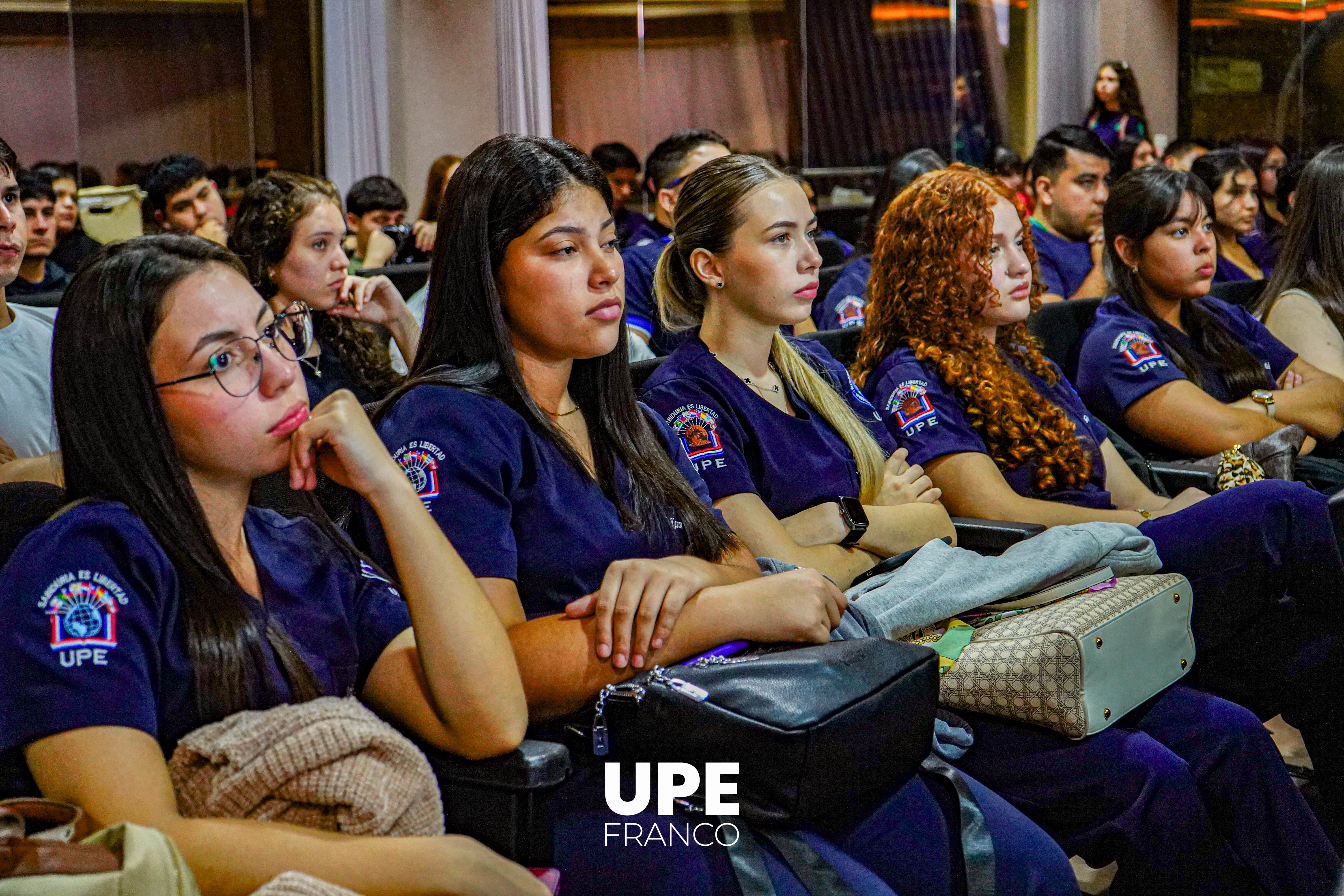 Taller de Fisioterapia Integrativa reúne a estudiantes y profesionales en UPE FRANCO