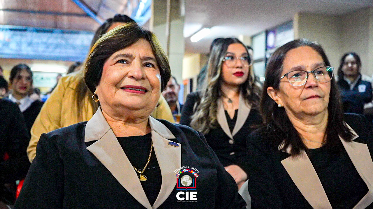 Acto de Homenaje por el Día del Maestro en el Colegio Intercontinental del Este