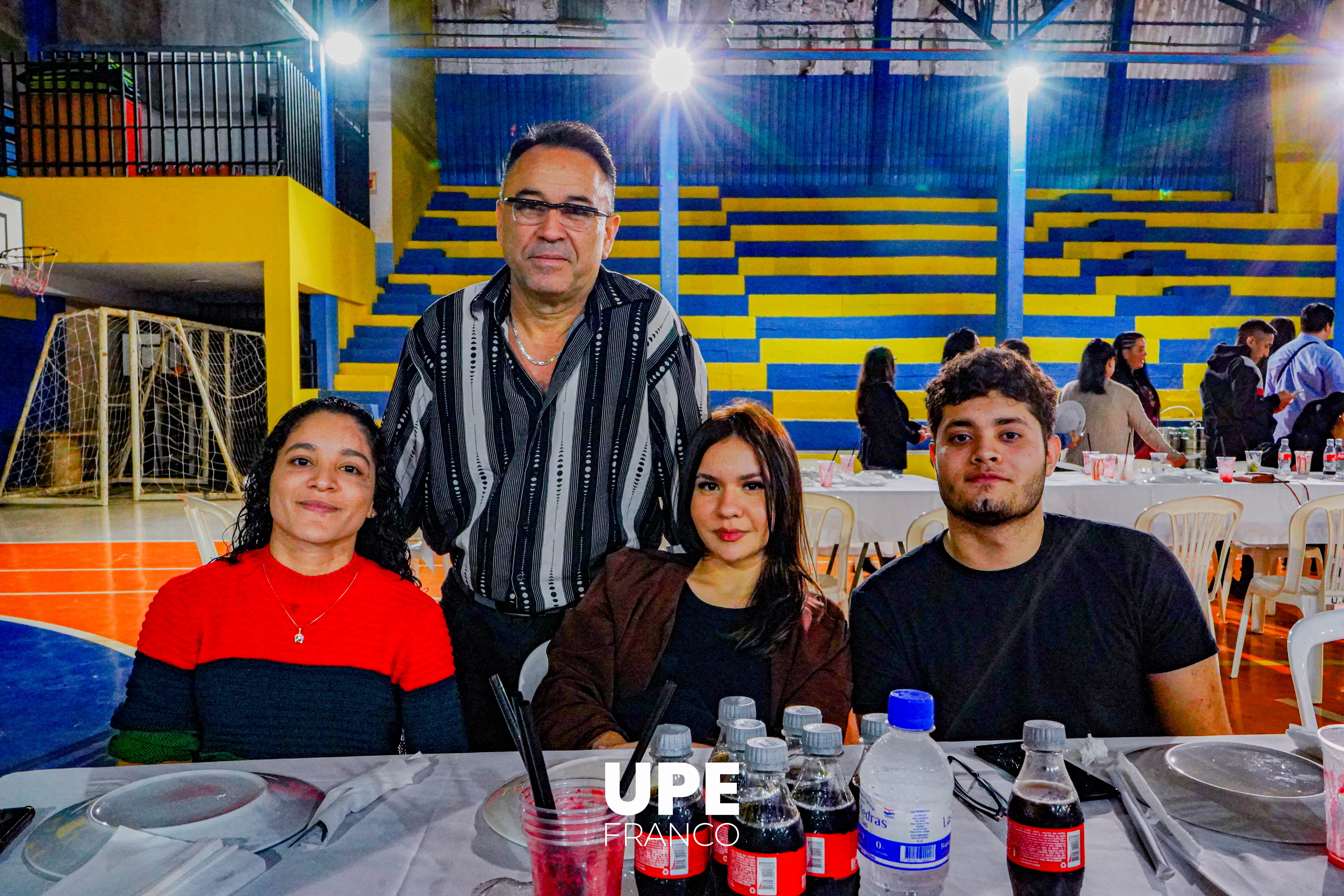 UPE Franco celebra el Día del Trabajador: Cena de confraternización