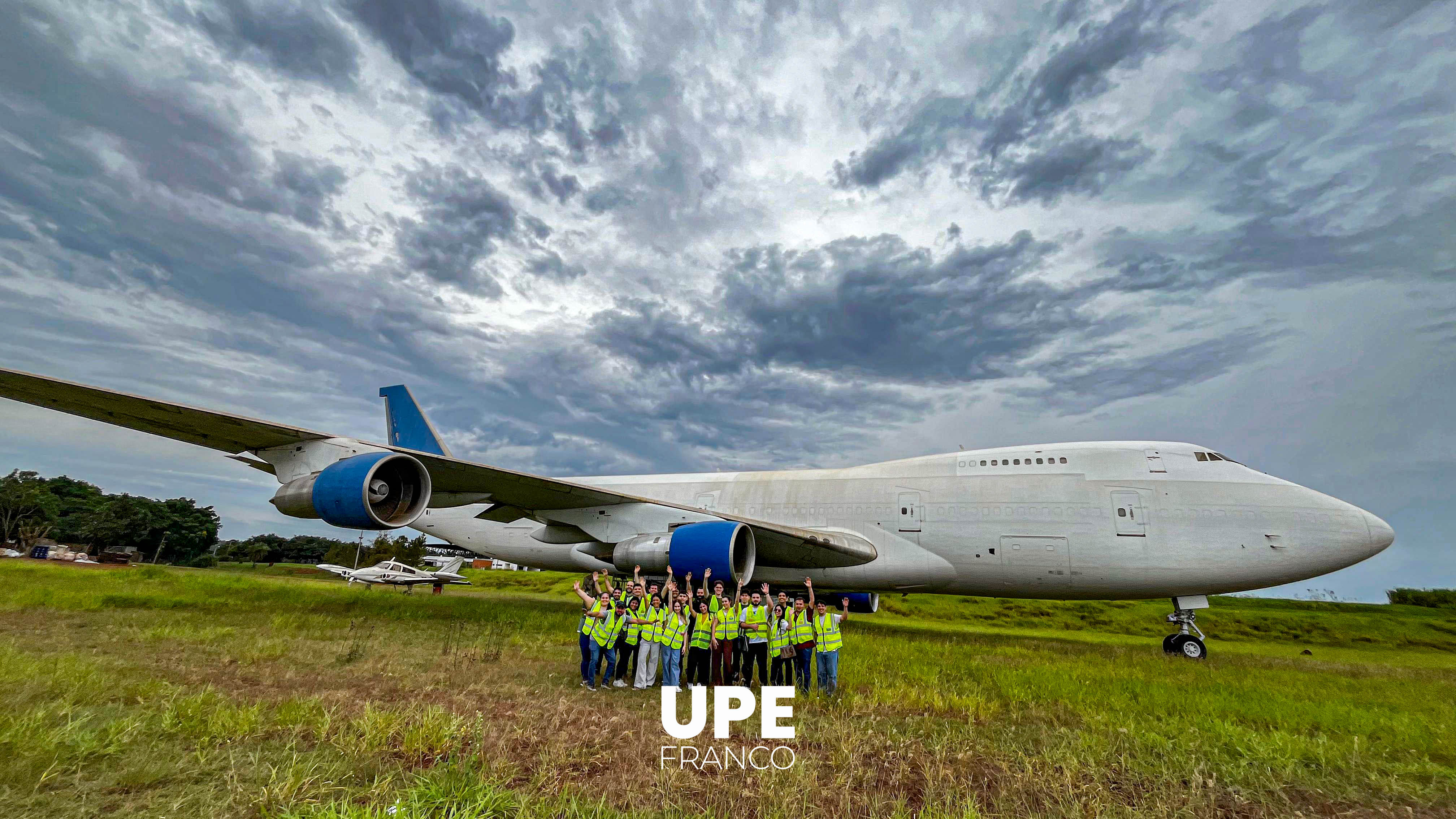 Visita Técnica al Aeropuerto Internacional Guaraní: Formación práctica