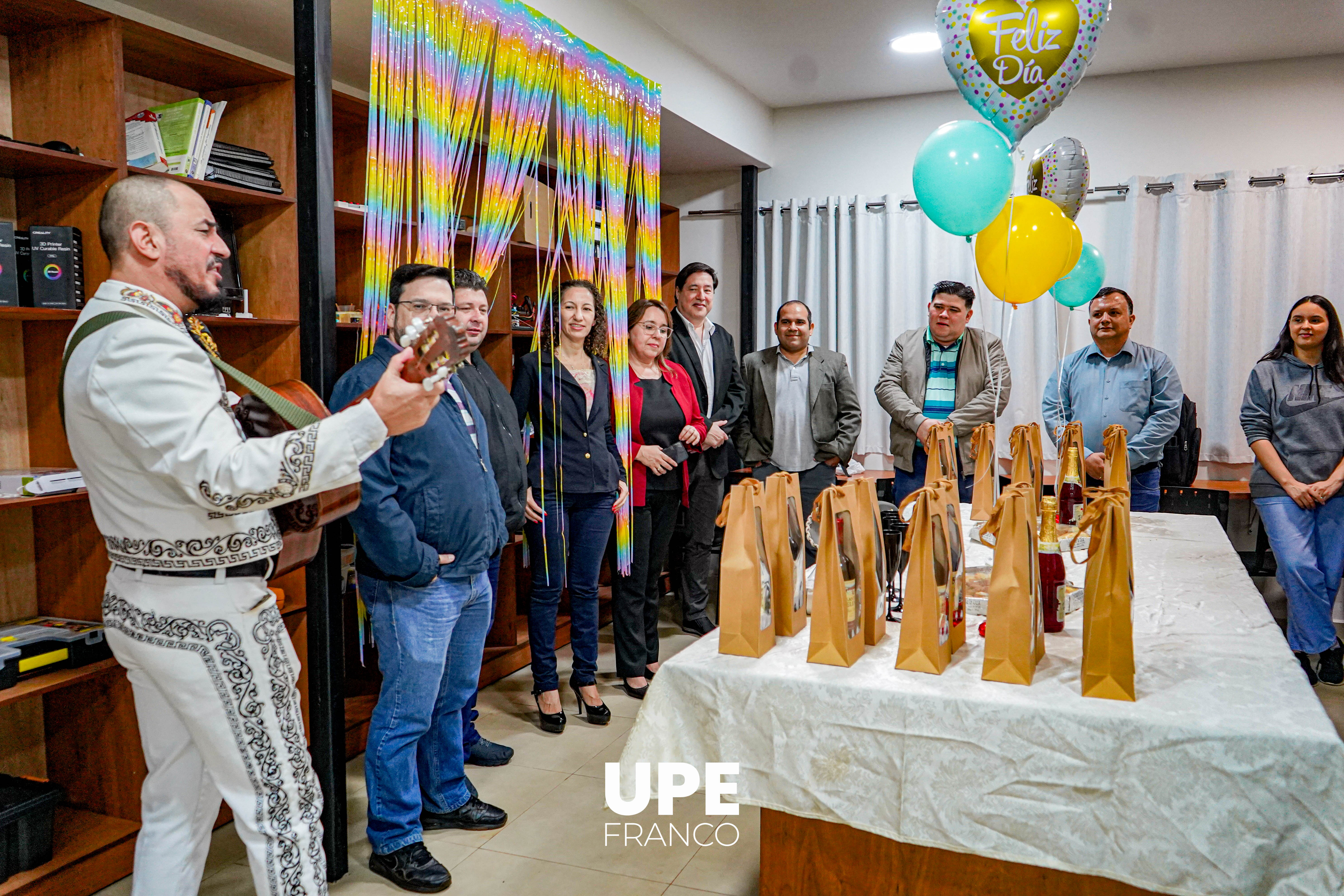 Gratitud y reconocimiento: Docentes de la Facultad de Informática celebraron su día