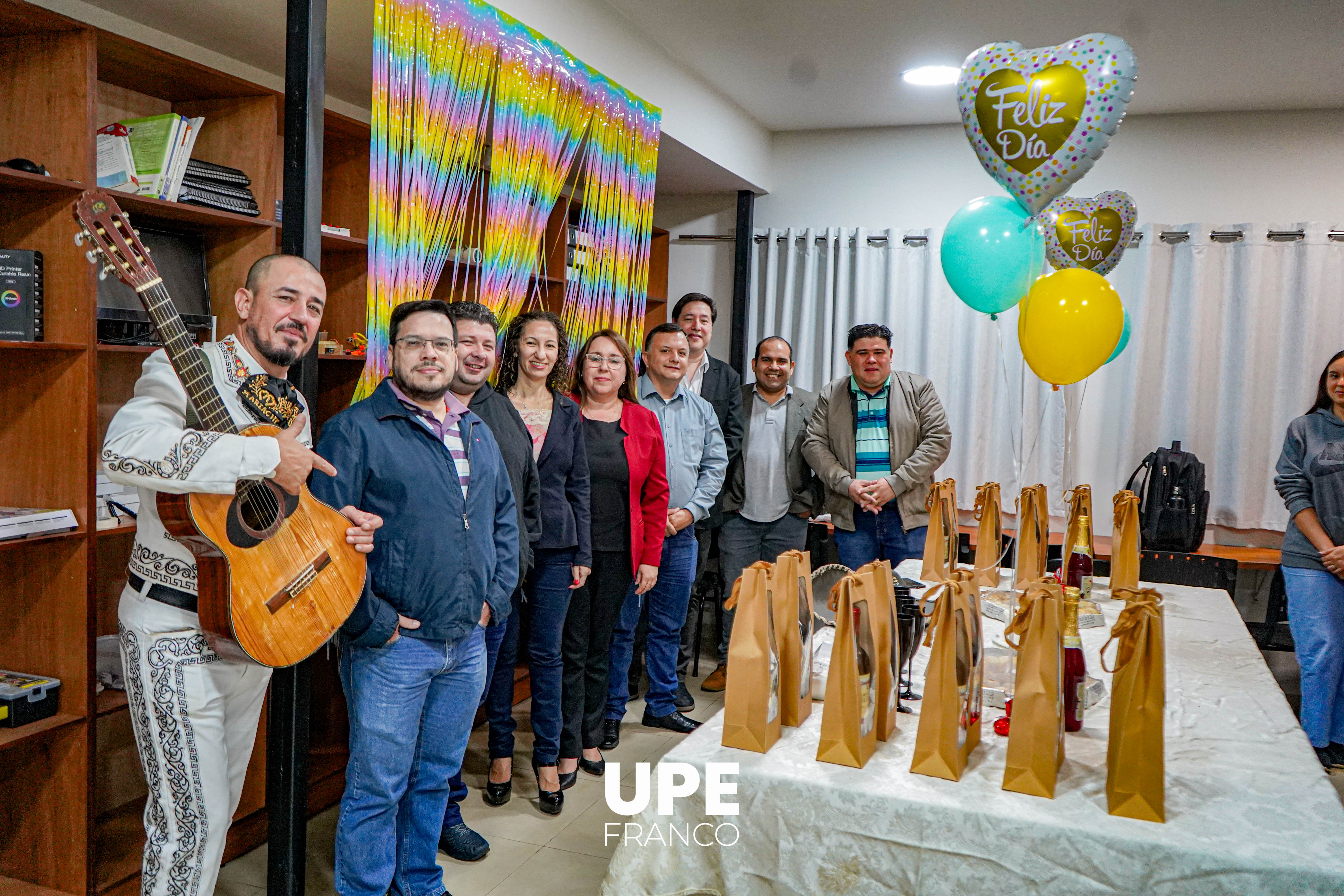 Gratitud y reconocimiento: Docentes de la Facultad de Informática celebraron su día