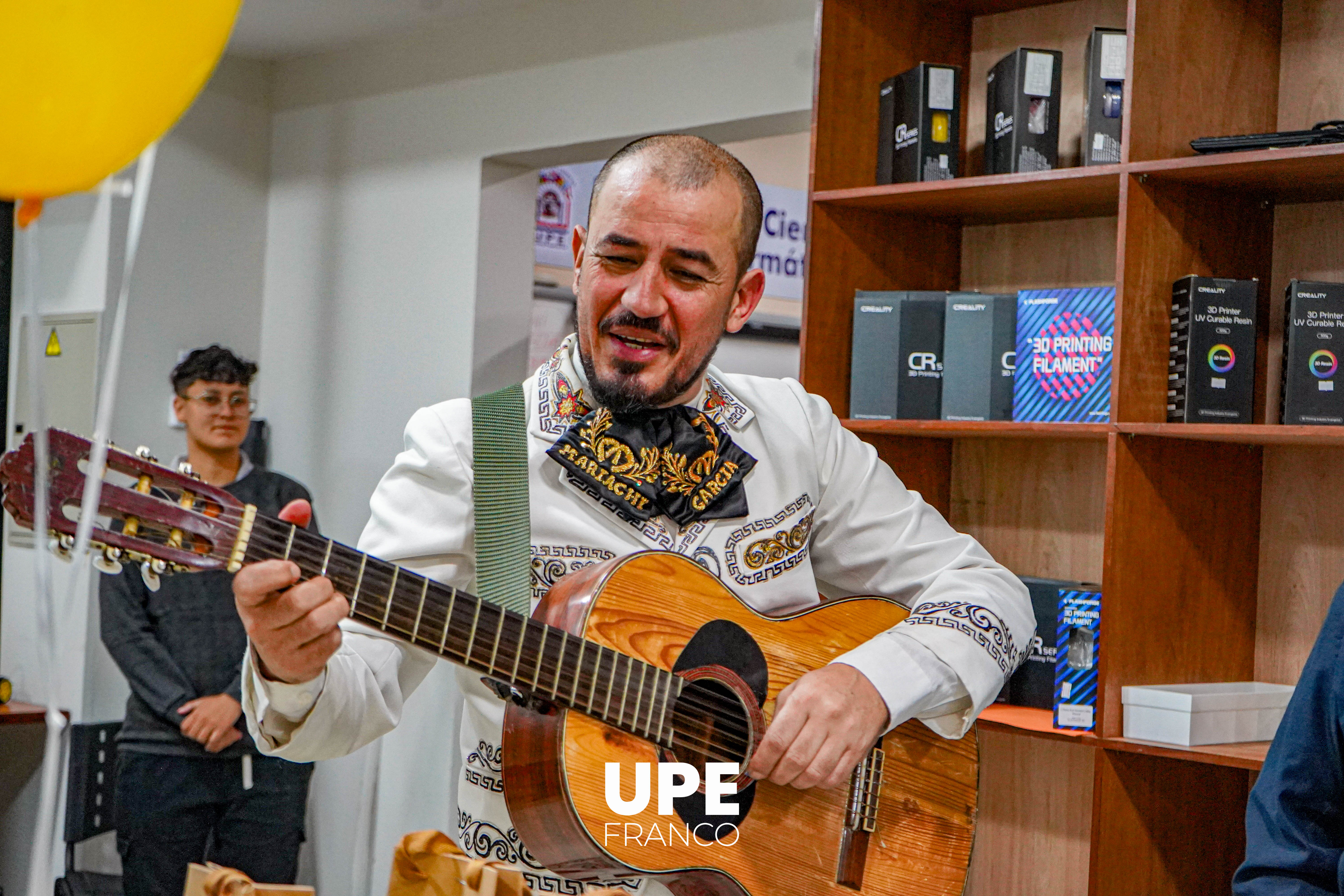 Gratitud y reconocimiento: Docentes de la Facultad de Informática celebraron su día