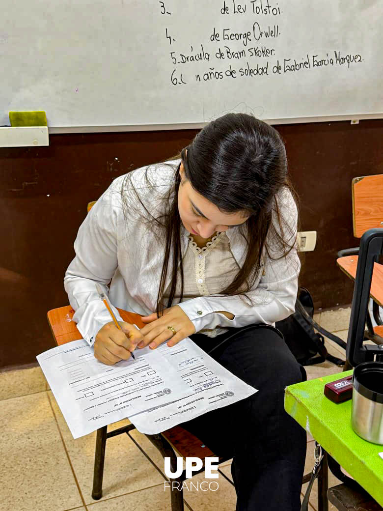  Jornada de inspección médica: Alumnos de Medicina aplican conocimientos en la comunidad escolar