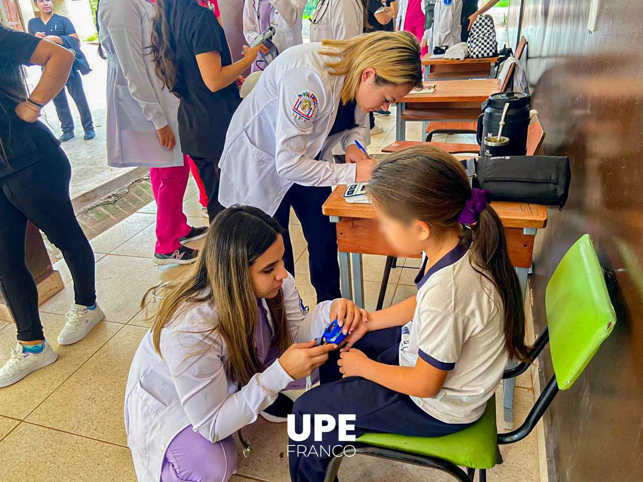  Jornada de inspección médica: Alumnos de Medicina aplican conocimientos en la comunidad escolar