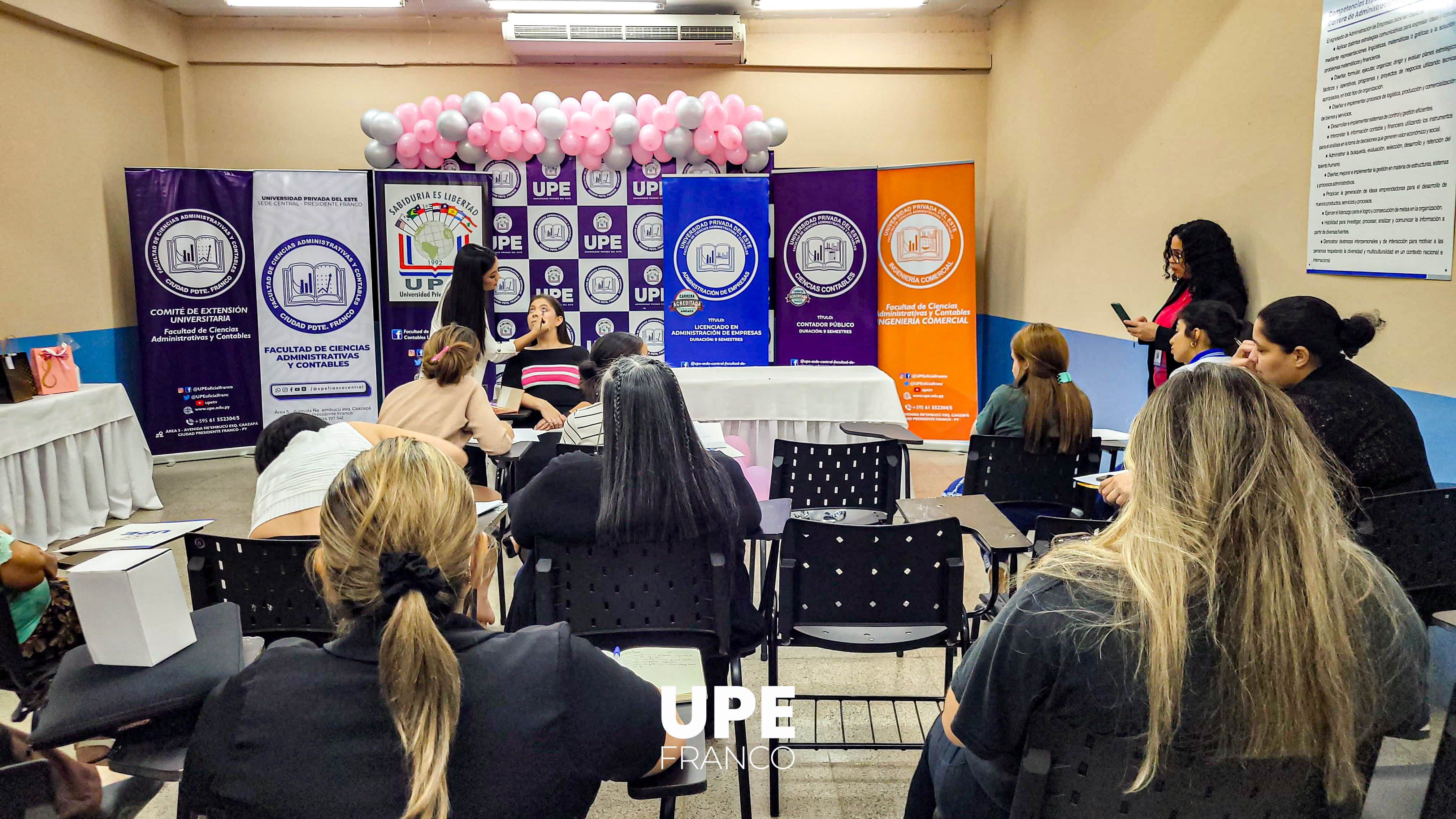“Maquillaje sin secretos”: Formación, belleza y homenaje a las madres en UPE Franco