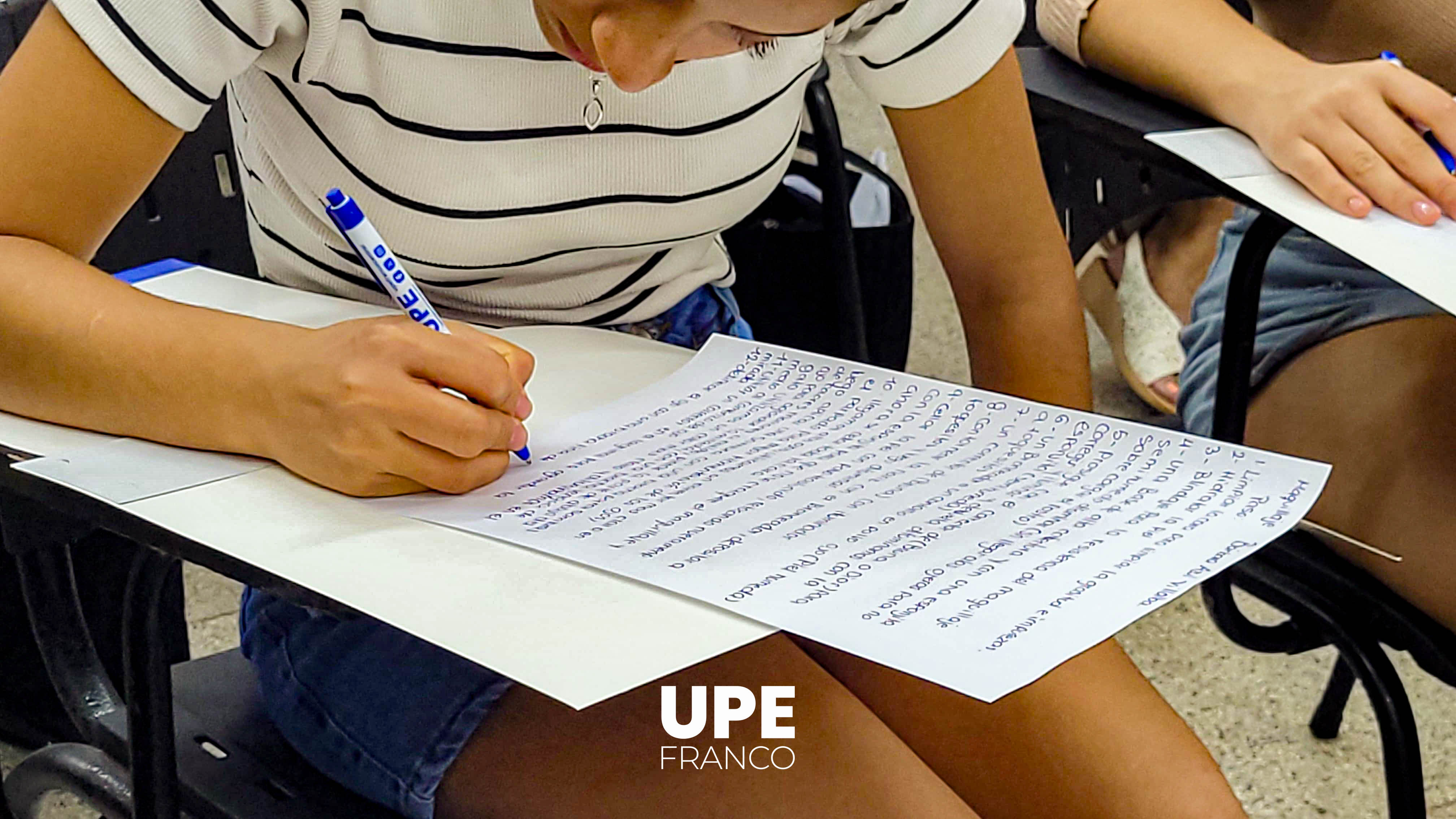 “Maquillaje sin secretos”: Formación, belleza y homenaje a las madres en UPE Franco