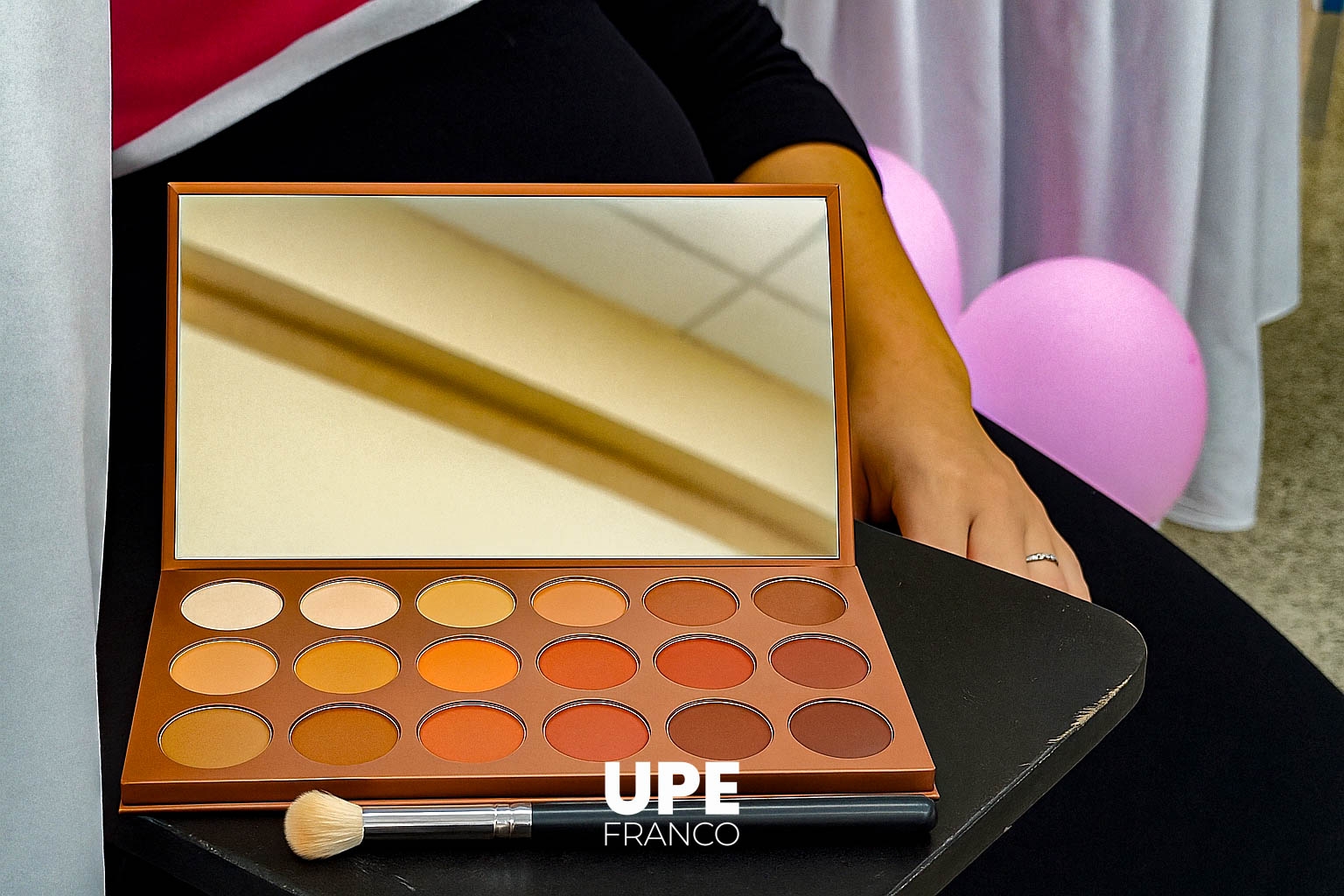 “Maquillaje sin secretos”: Formación, belleza y homenaje a las madres en UPE Franco