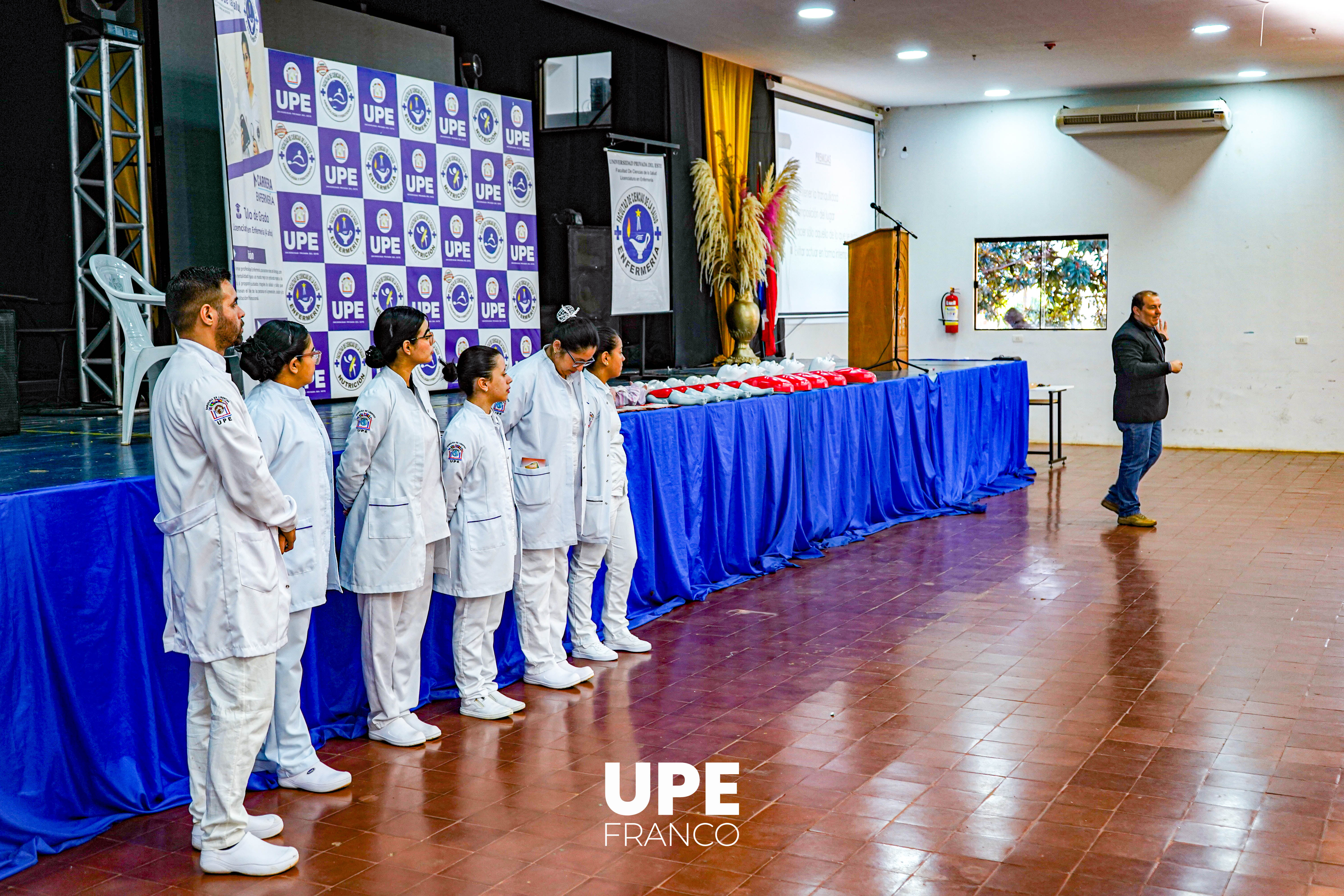Primeros Auxilios para Escolares: Estudiantes de Enfermería comparten su saber con la comunidad del CIE