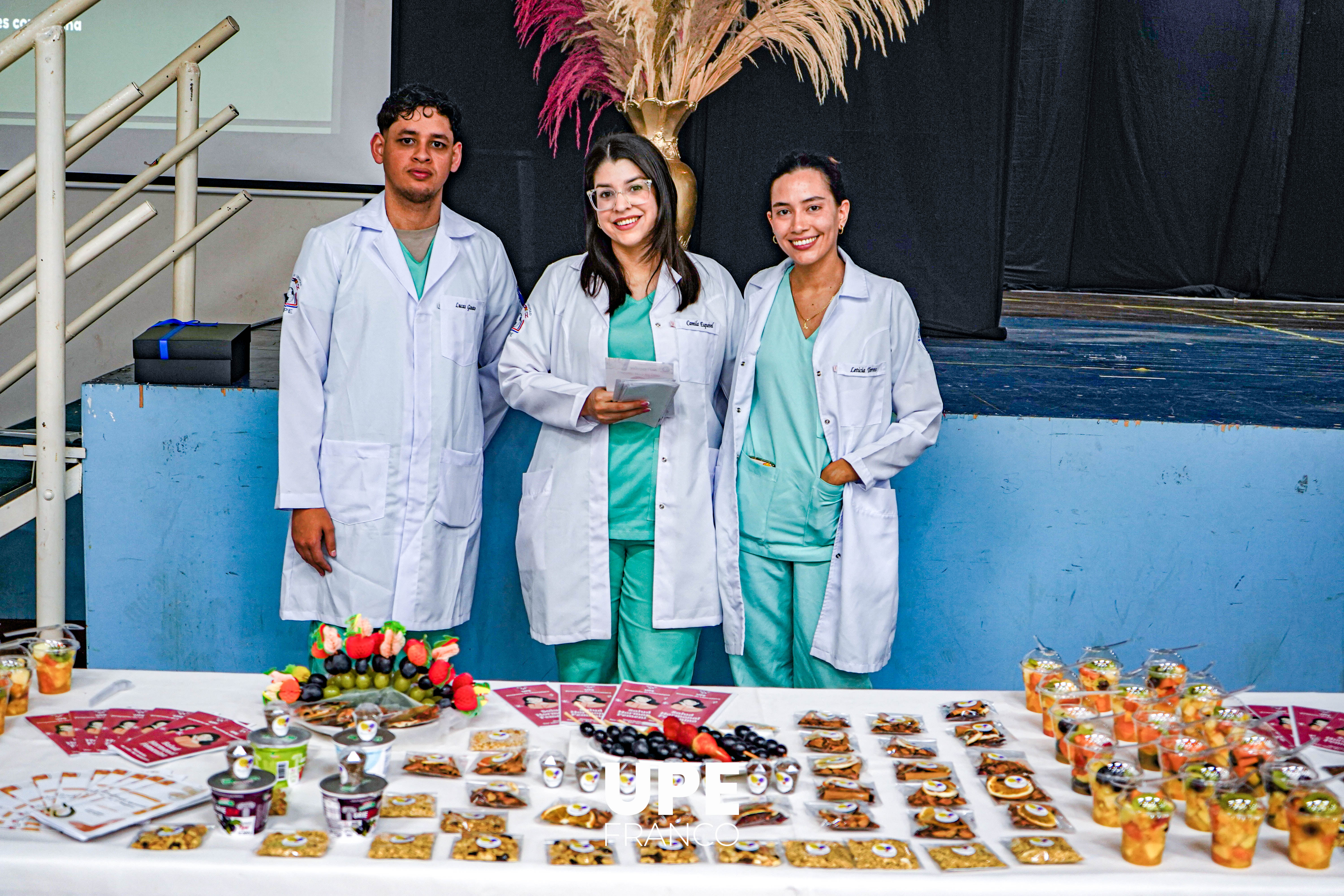 Tarde de Mujeres: Estudiantes de Nutrición informan sobre la Salud Hormonal Femenina