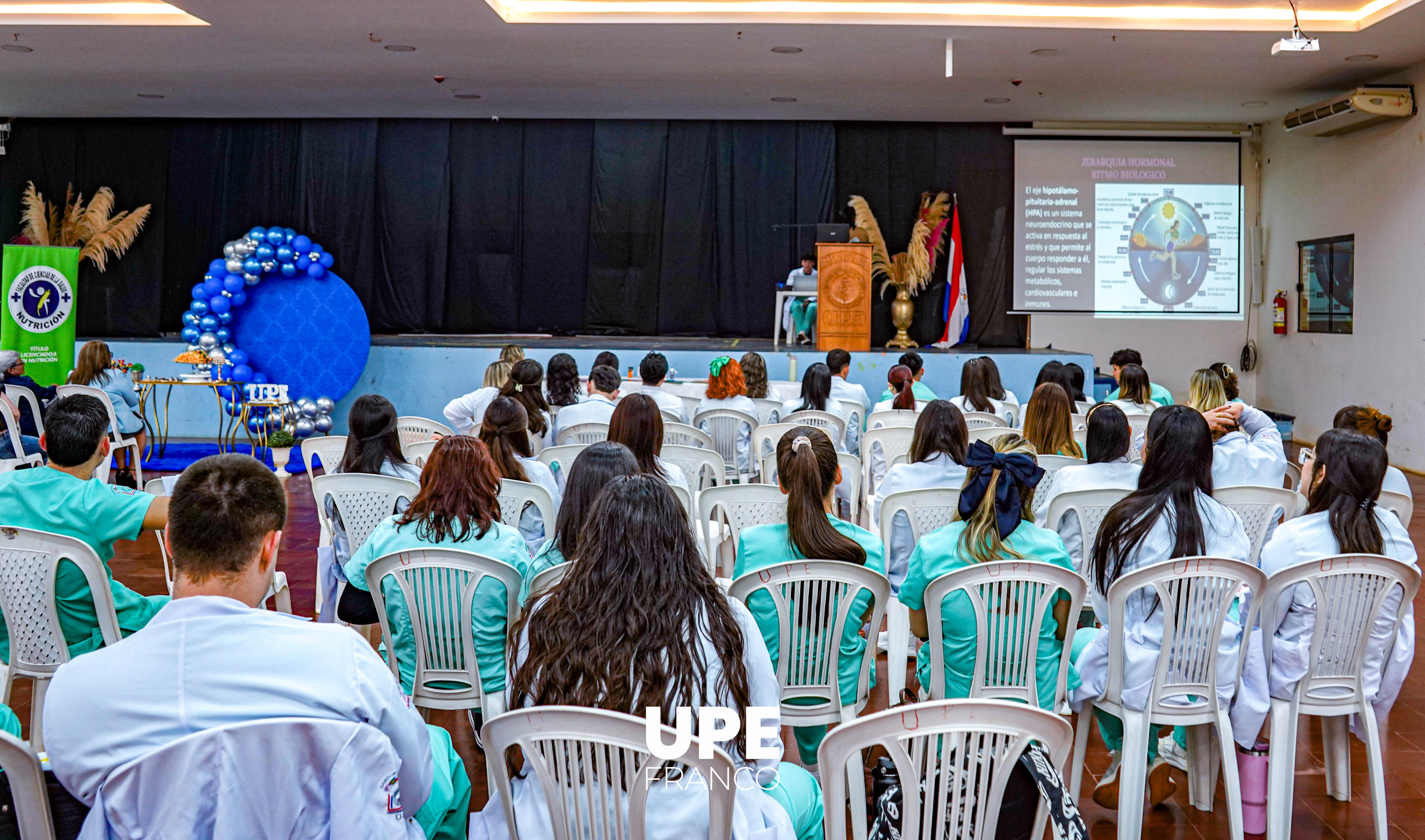 Tarde de Mujeres: Estudiantes de Nutrición informan sobre la Salud Hormonal Femenina