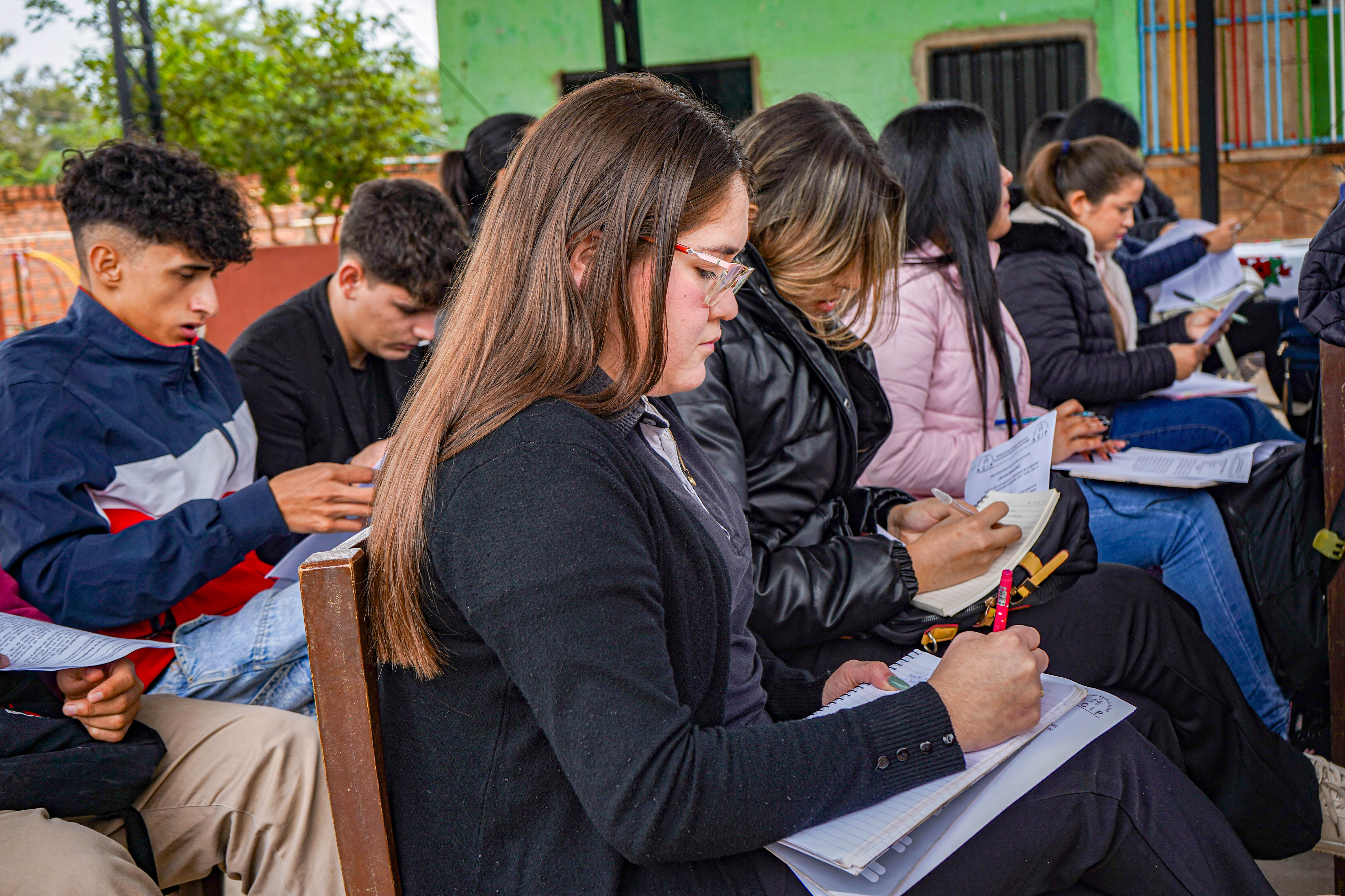 Conociendo la discapacidad visual: Estudiantes de Ciencias de la Educación visitan la Asociación de Ciegos del Paraguay