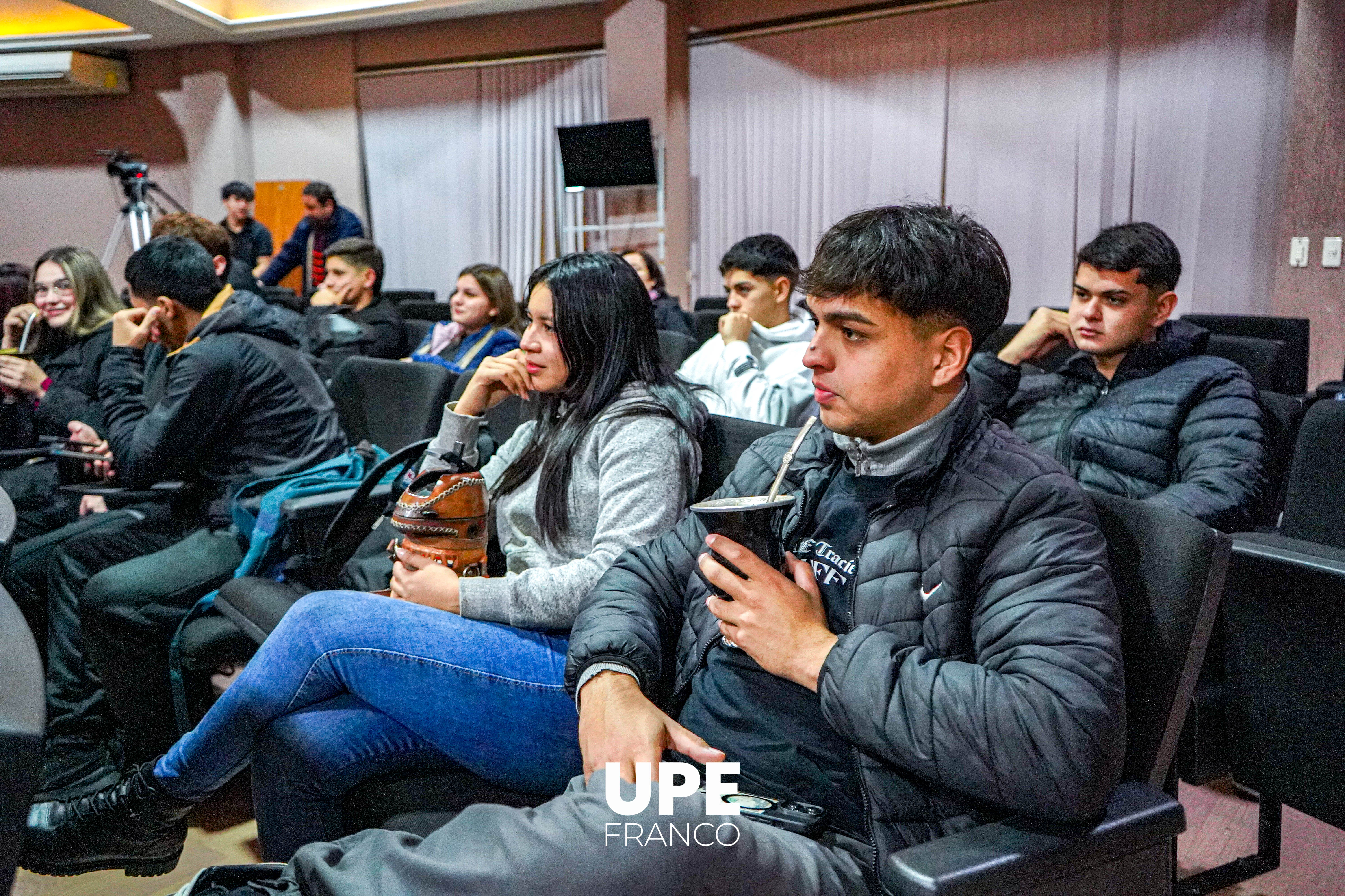 Paraguay al Espacio: UPE Franco recibió a la Agencia Espacial del Paraguay