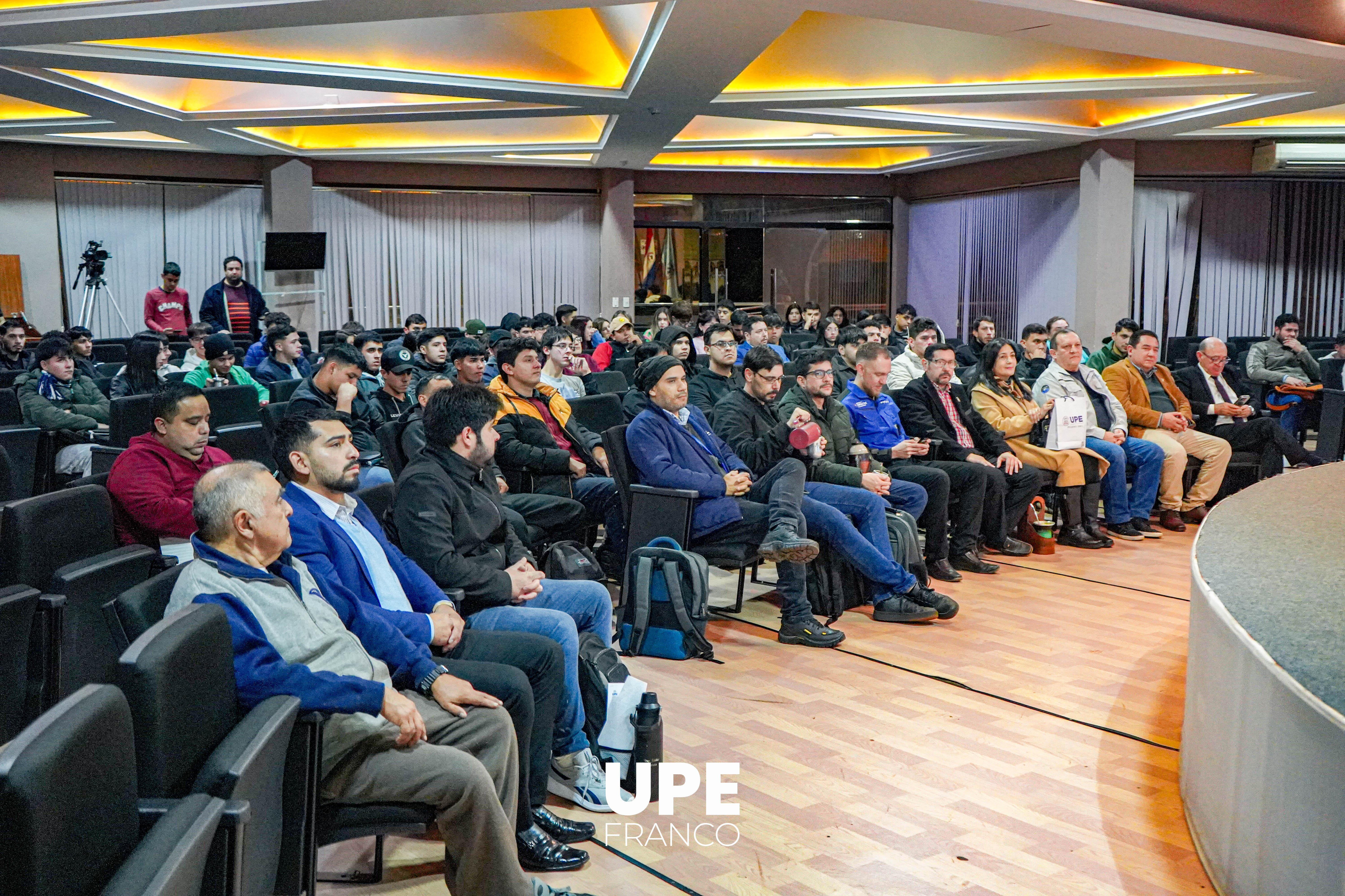 Paraguay al Espacio: UPE Franco recibió a la Agencia Espacial del Paraguay