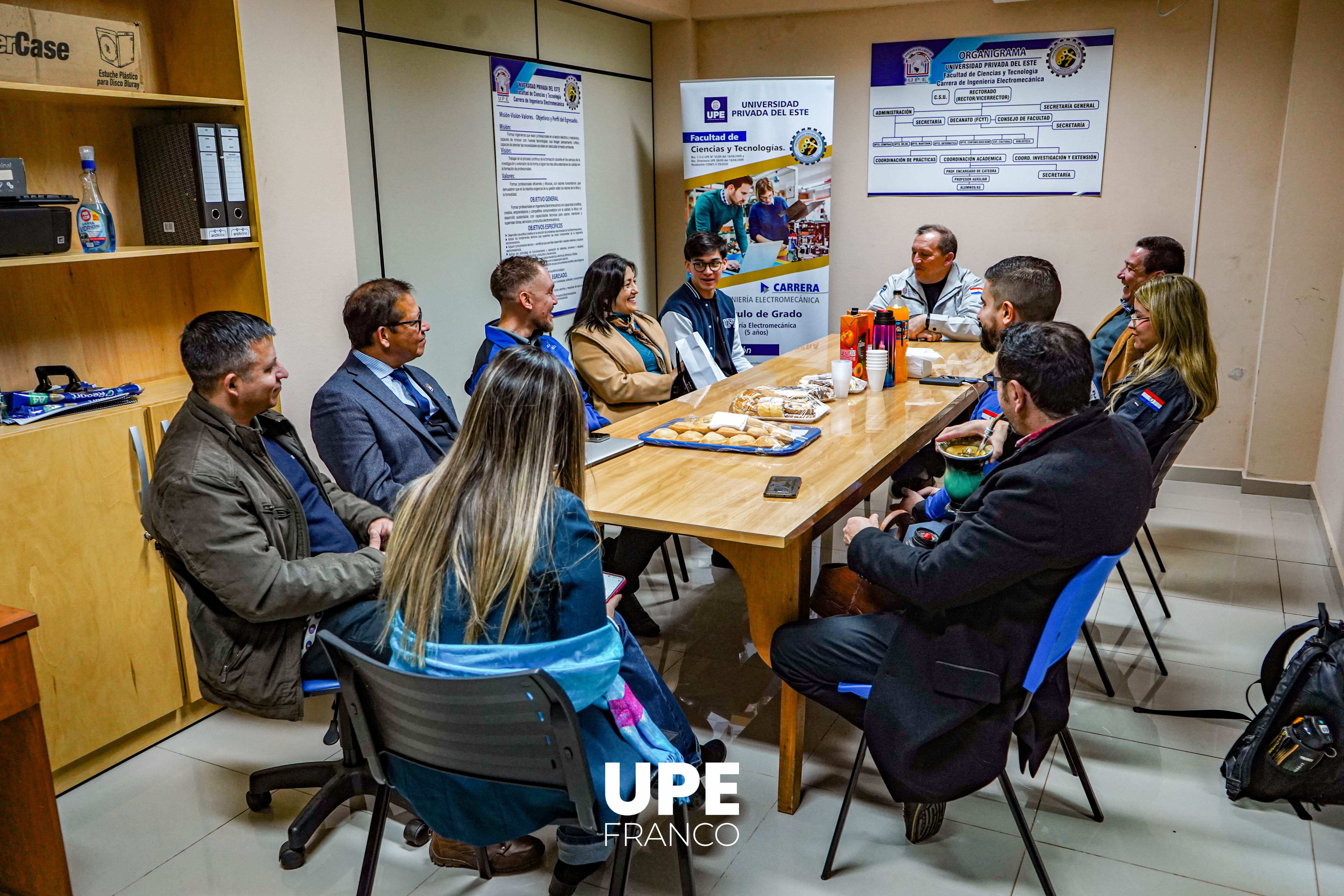 Reunión Estratégica entre autoridades de la Facultad de Ciencias y Tecnologías y la Agencia Espacial del Paraguay