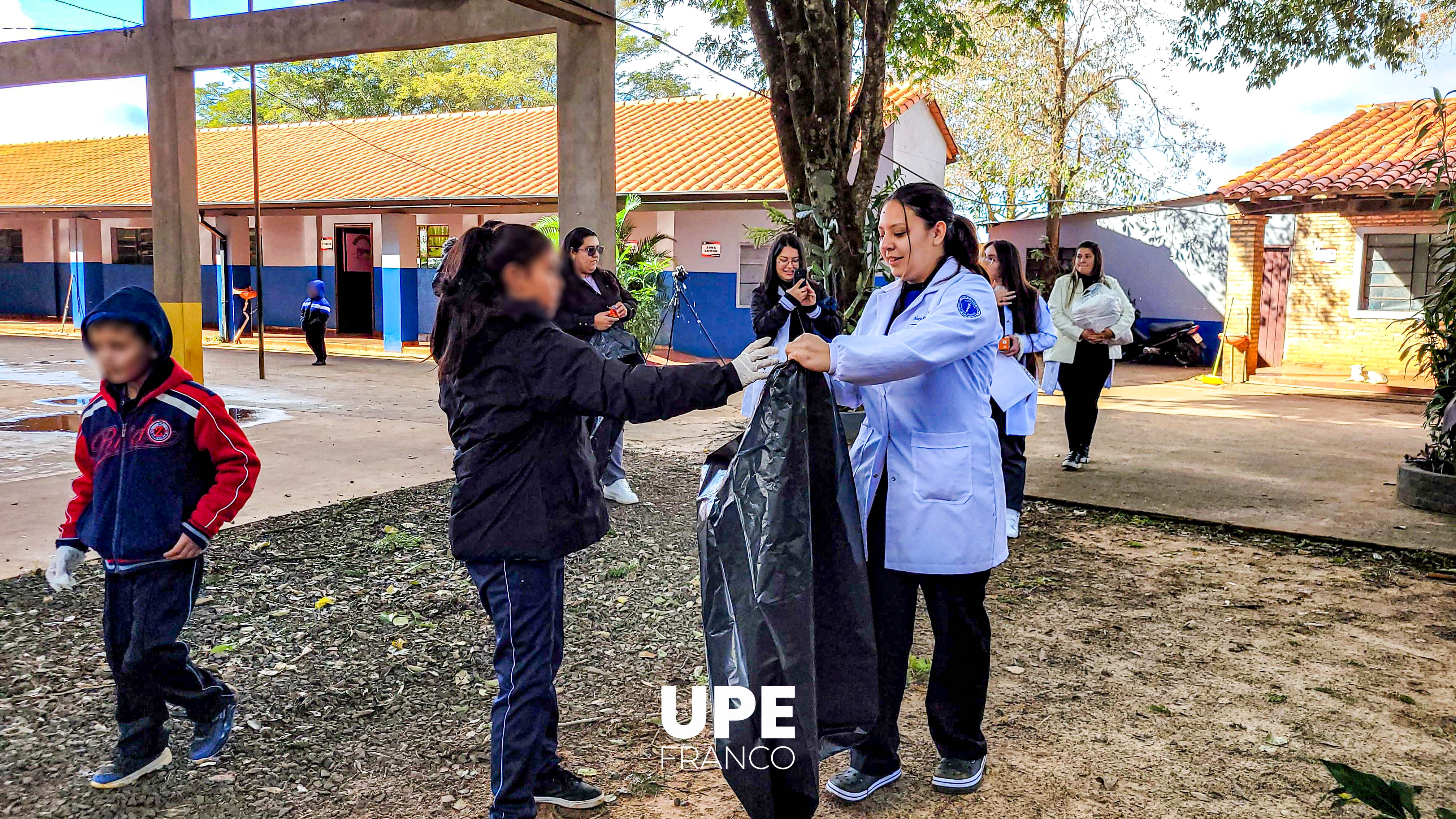 Escuela saludable: Educación y Minga Ambiental en la Escuela Santa Rosa