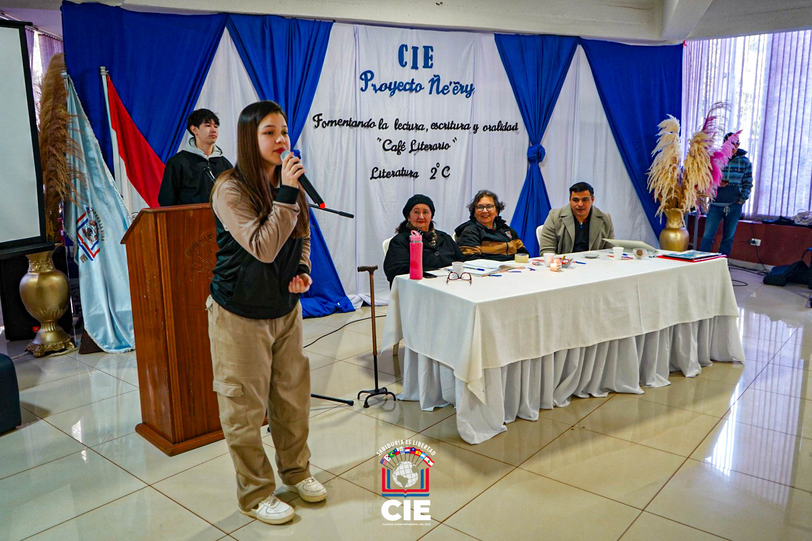 Café literario en el CIE: Segunda Jornada del Proyecto Ñe’ẽry