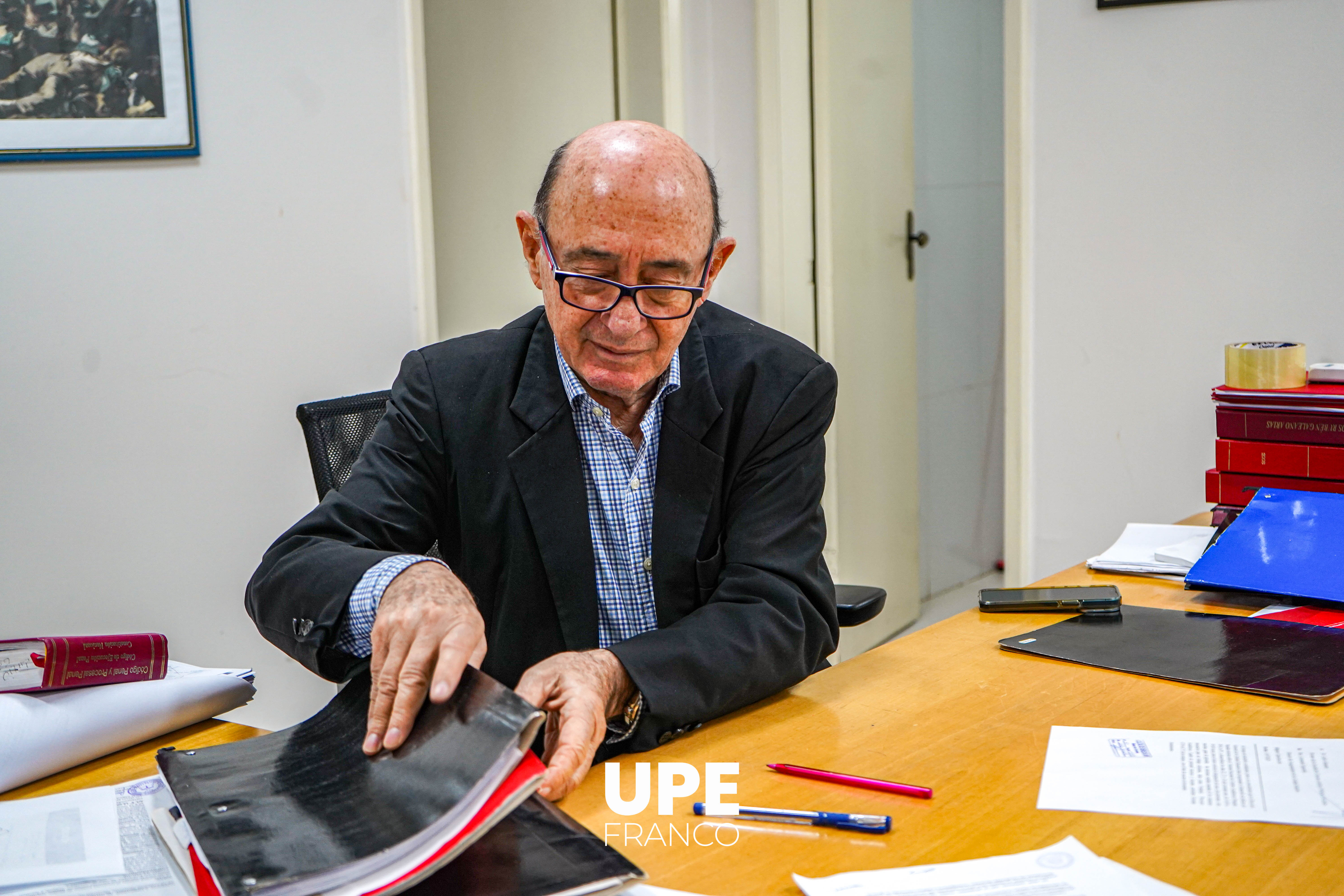 CONCURSO DE TÍTULOS, MÉRITOS Y APTITUDES: Entrevistas con postulantes a cátedras de Derecho