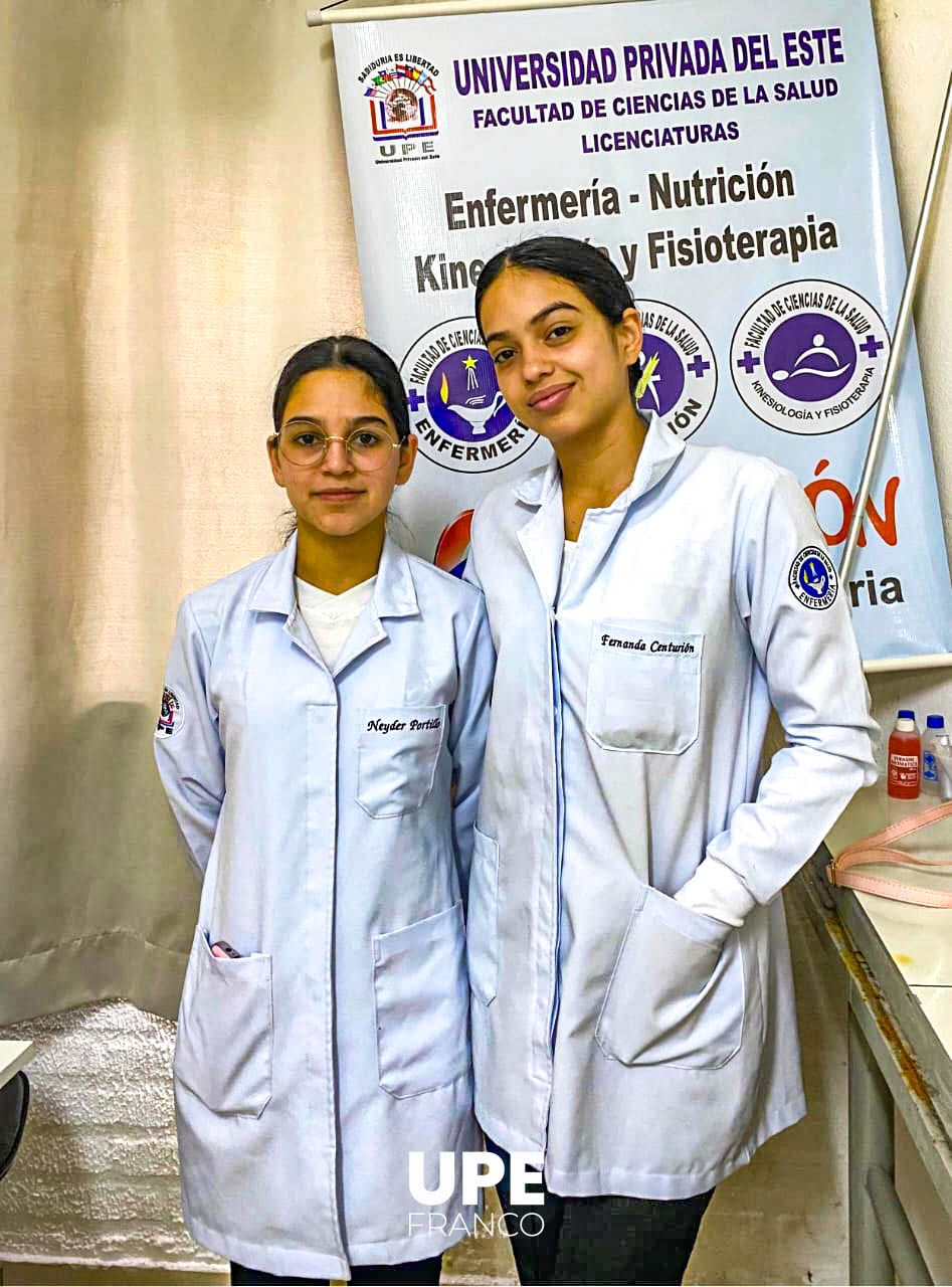 Estudiantes de Enfermería UPE realizan prácticas en el Colegio Redentor