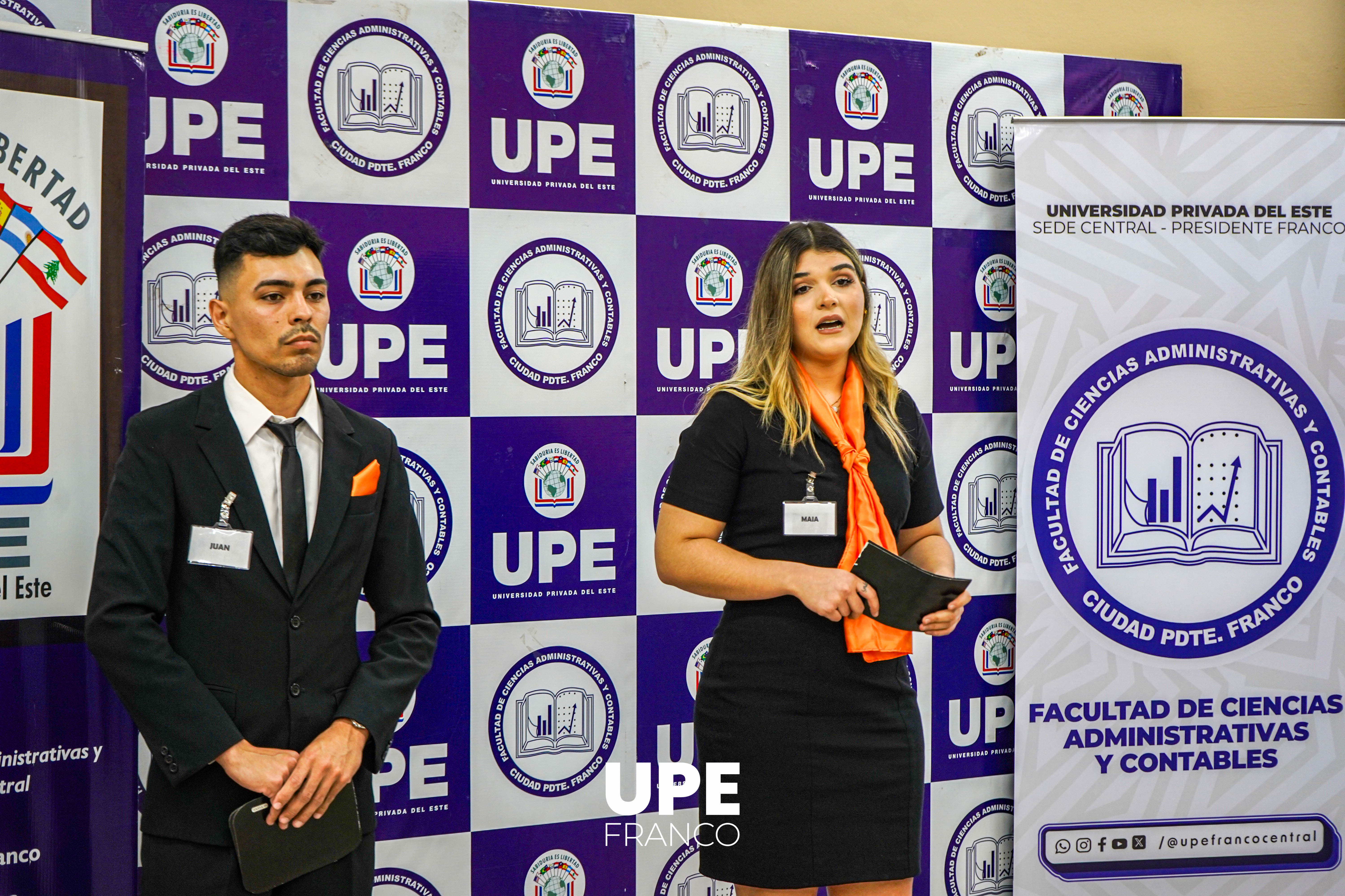Nuevos profesionales en Ingeniería Comercial culminan su formación académica en la UPE FRANCO